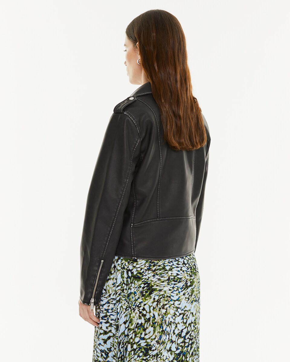 Blusão Tipo Biker Desgastado com Fechos de Correr Preto-2