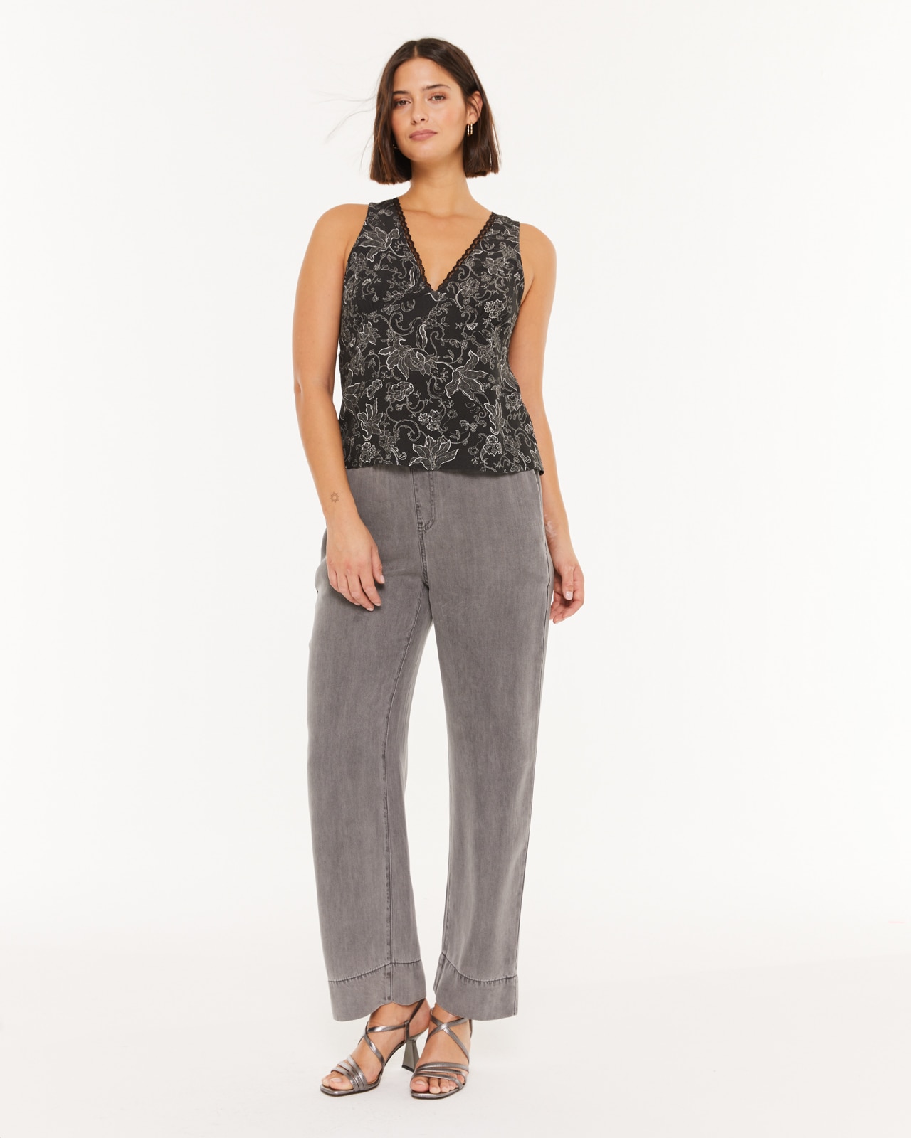 Top de Alças com Detalhe de Renda no Decote Prenda Sustentável Preto-3