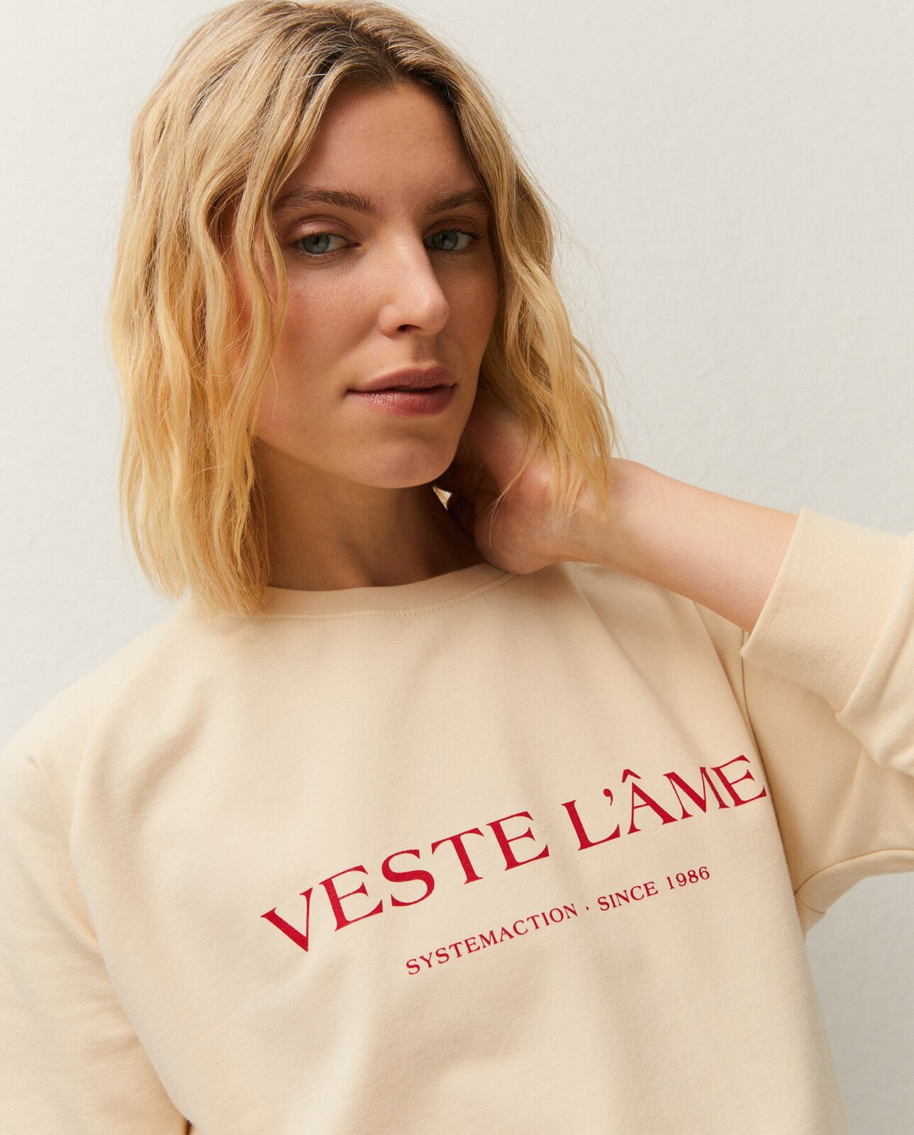 Sweatshirt Básica com Texto Estampado Frontal Cru-4