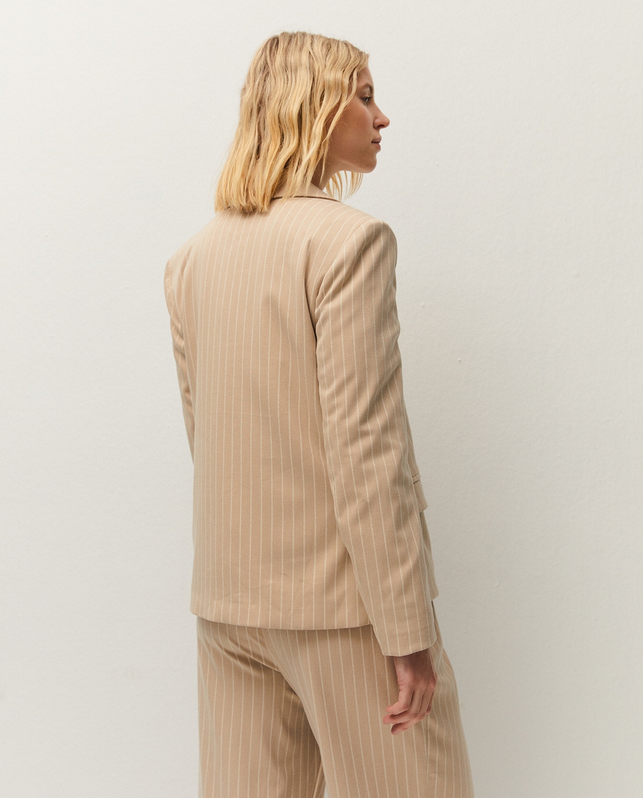 Blazer com Riscas Diplomáticas e Gola com Lapela Camel-2