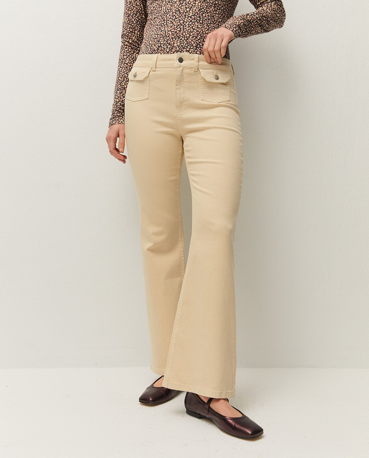 Jeans À Boca de Sino Liso Cru-3