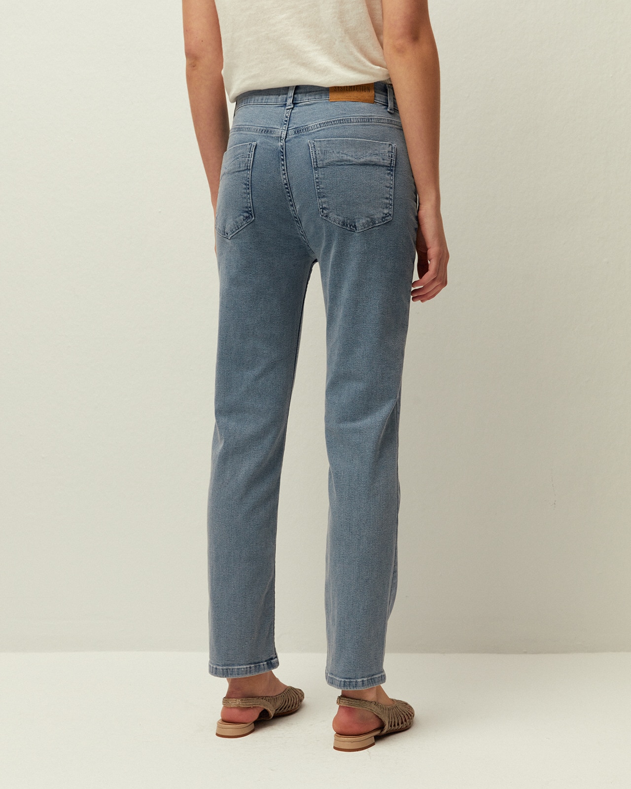 Calças Jeans Retas com Detalhe de Bolsos de Vivo na Parte Frontal Azul-claro-2