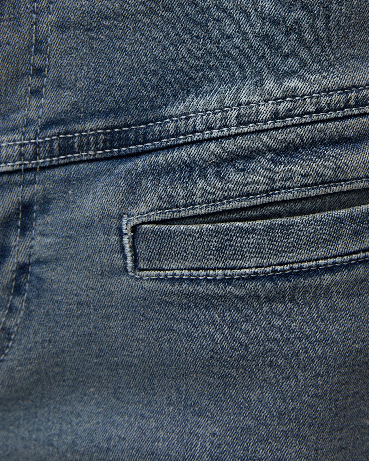 Calças Jeans Retas com Detalhe de Bolsos de Vivo na Parte Frontal Azul-claro-5