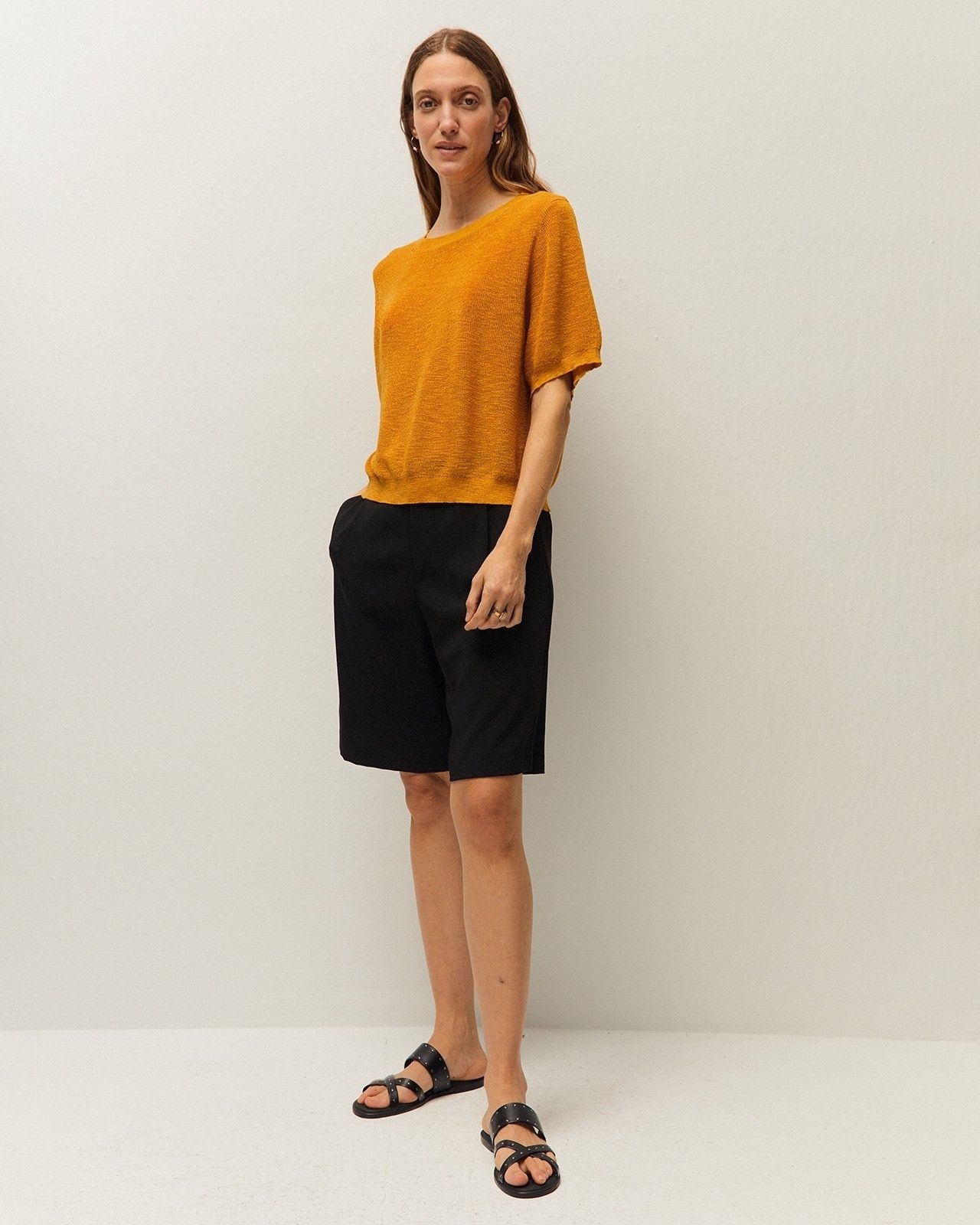 Camisola de Lurex e Manga Curta Mostarda-3