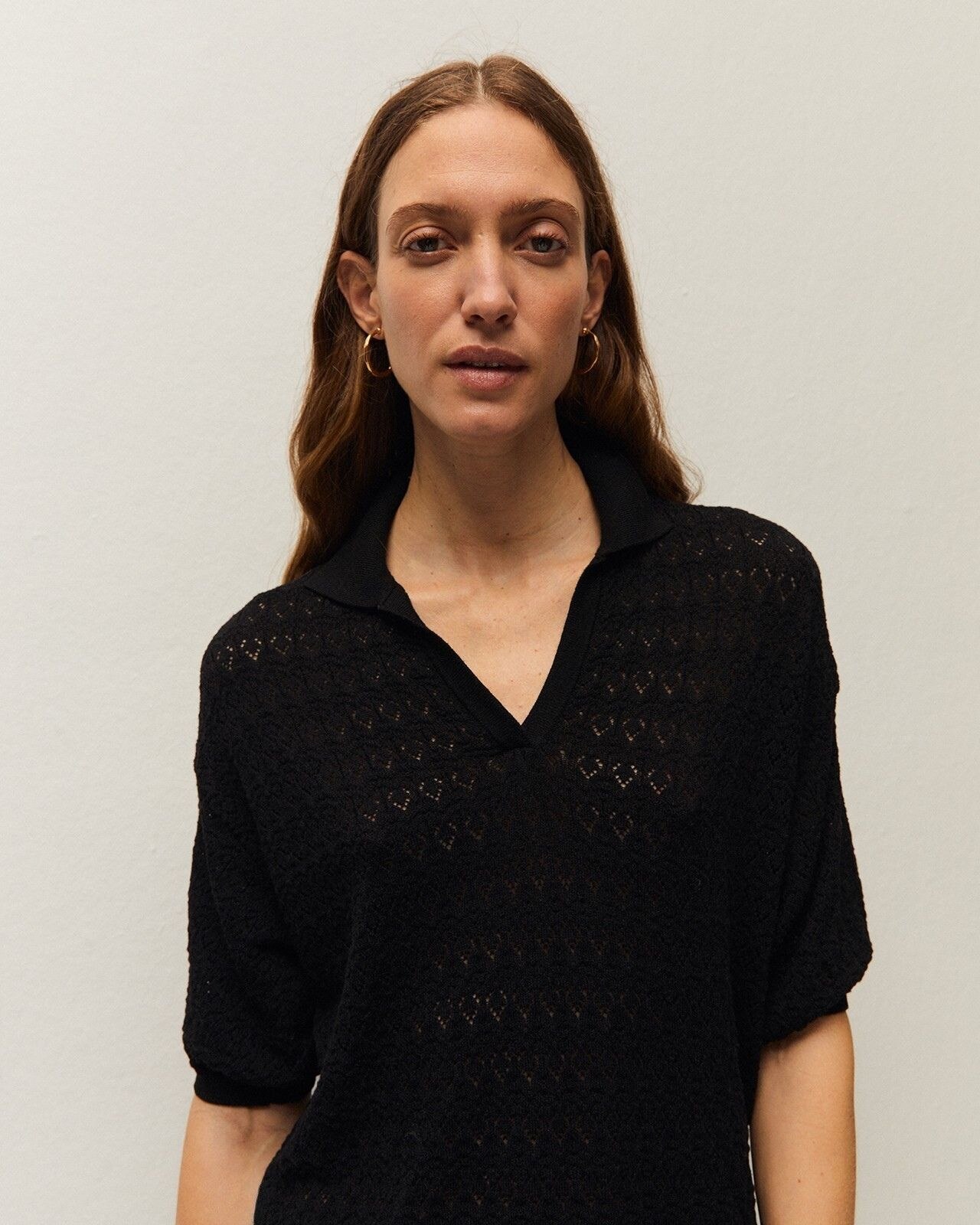 Camisola Perfurada com Gola Polo Preto-4