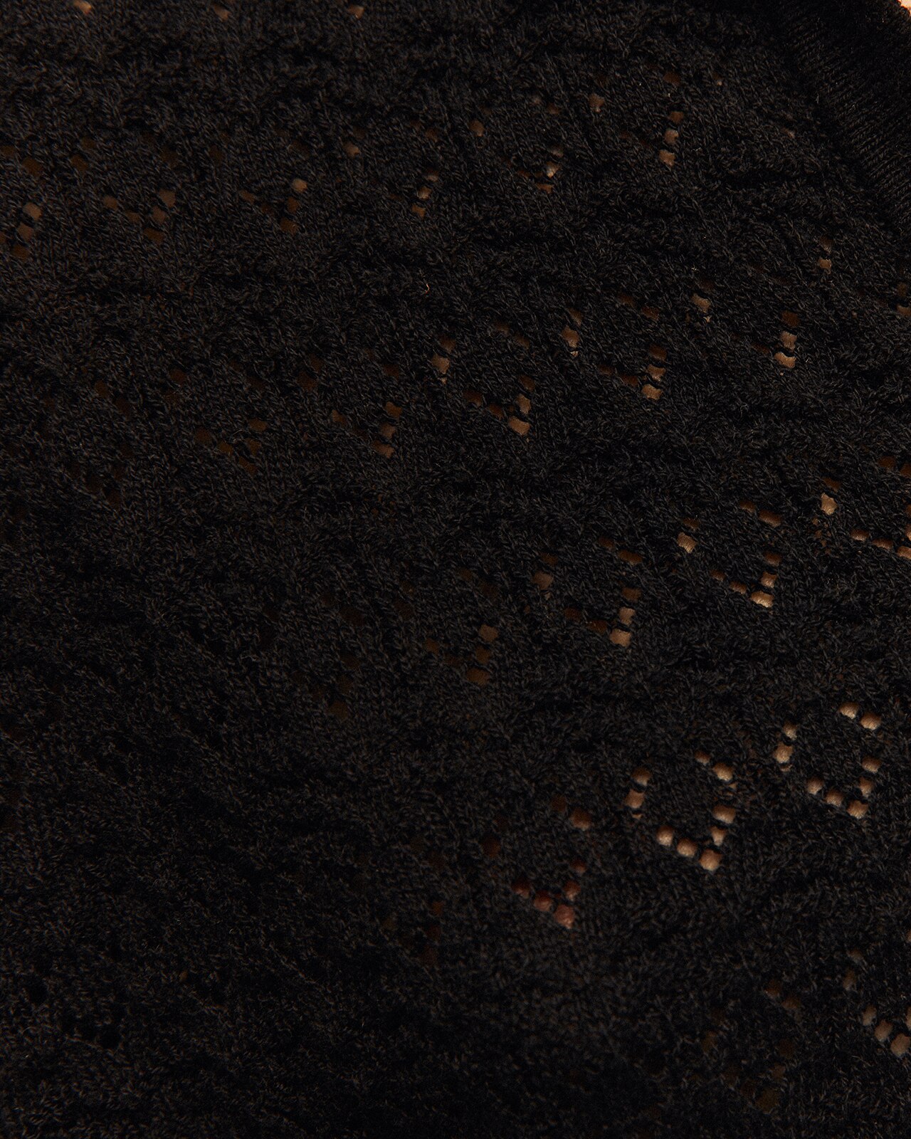 Camisola Perfurada com Gola Polo Preto-5
