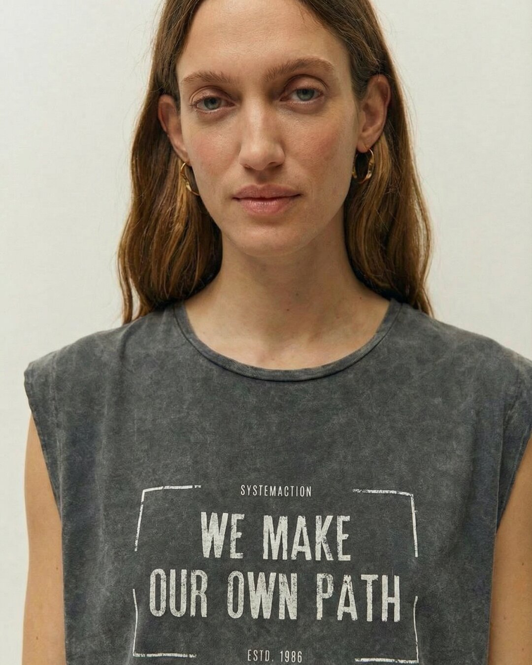 T-shirt de Manga Curta e Gola Redonda com Print Posicional na Parte Frontal Cinzento-claro-4