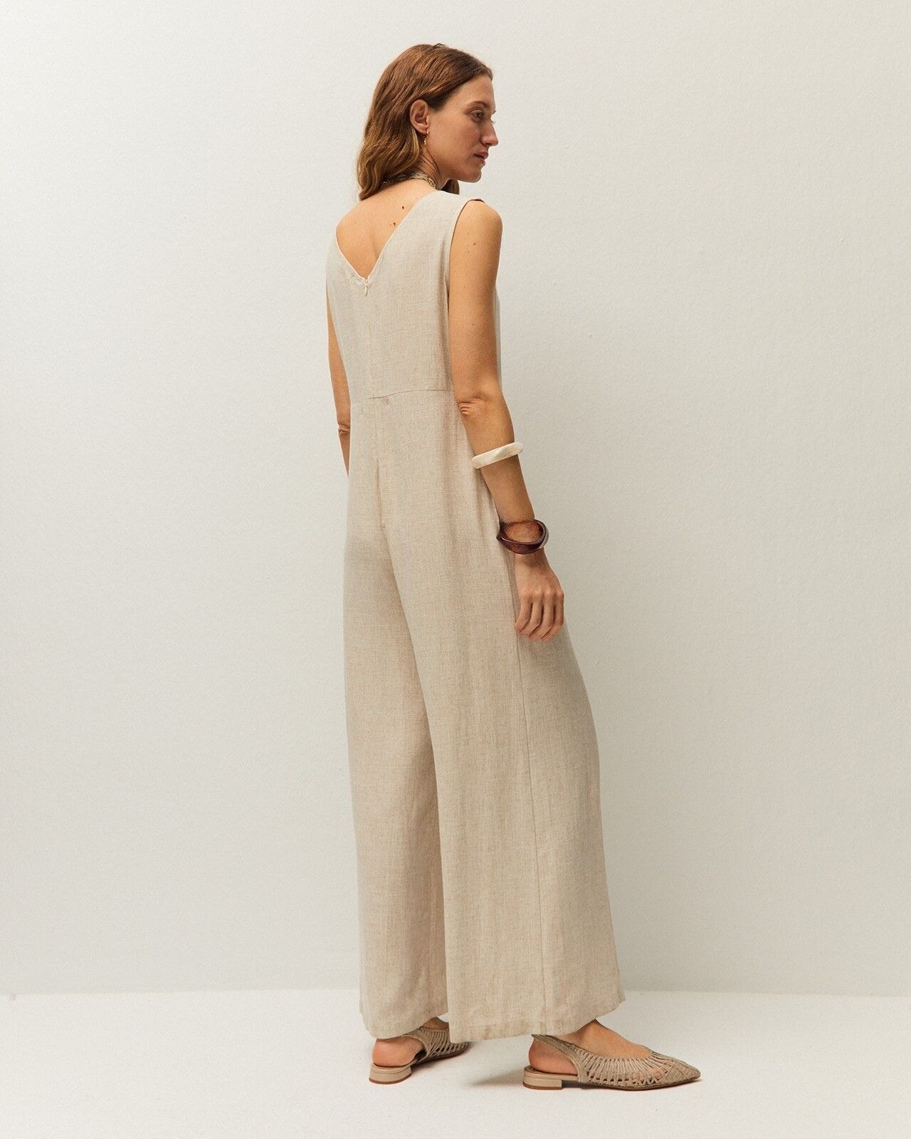 Macacão Ajustado Comprido em Tecido de Linho Bege-2