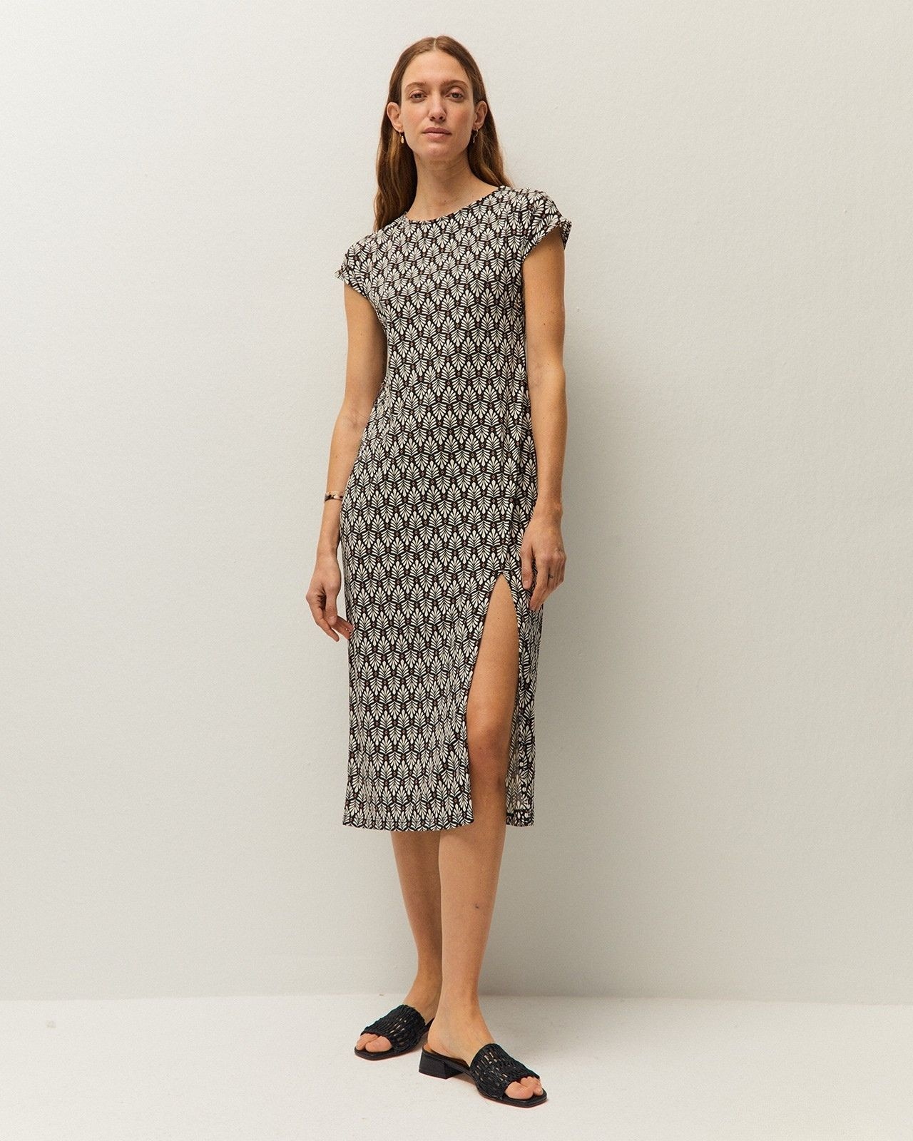 Imagem 0 de Vestido Comprido Estampado com Franzidos e Abertura na Bainha