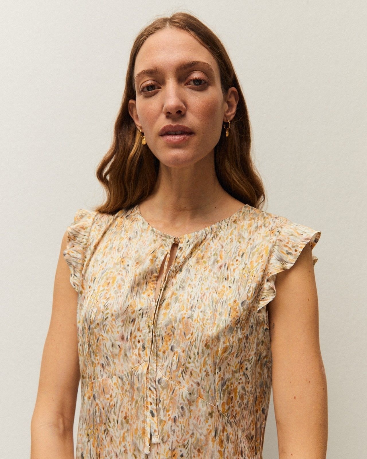 Vestido Comprido com Estampado Floral e Gola em V Bege-3