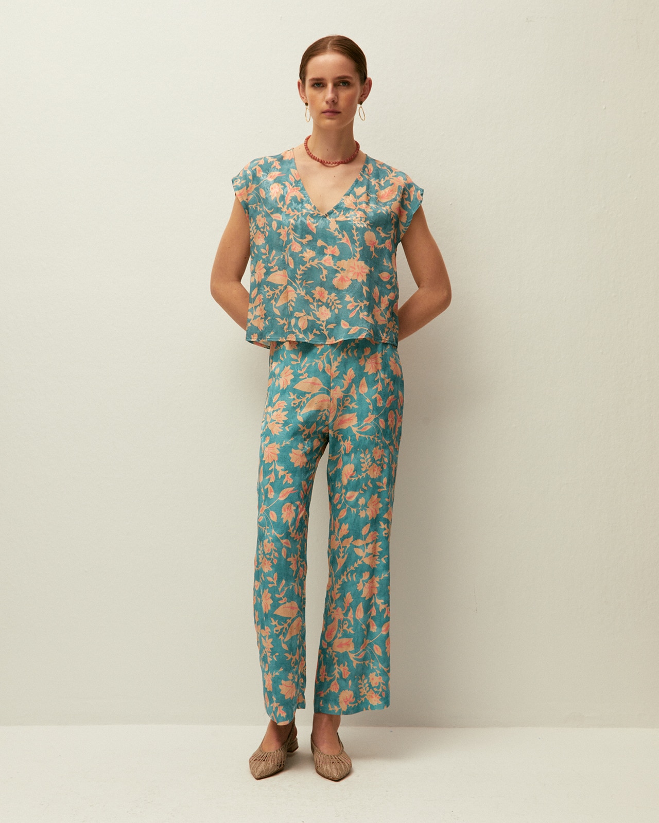 Camisa com Gola em V e Manga Curta com Estampado Floral Verde Água-3