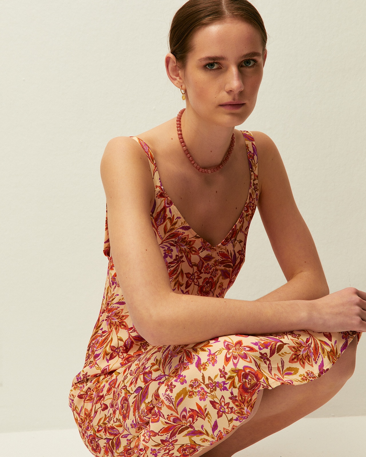 Vestido Comprido Estampado com Gola em V e Alças Multicolor-4