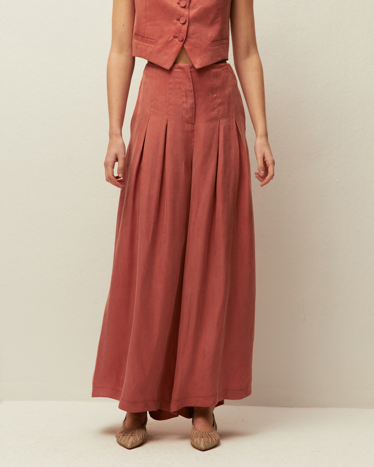 Calças Festa de Vestir, Largas e Fluídas em Tecido de Tencel Coral-3