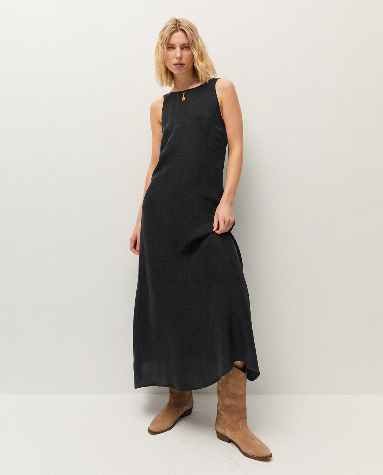 Vestido Comprido com Alças Preto-1