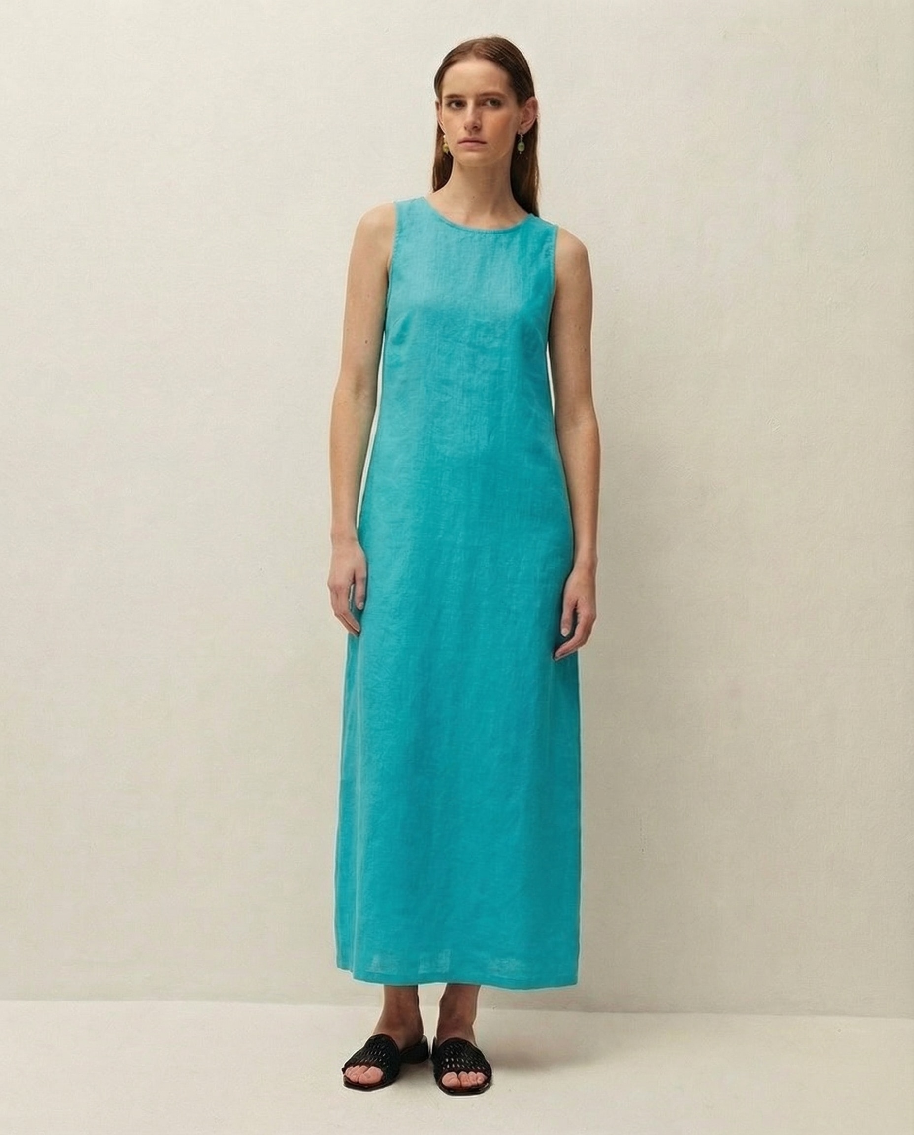 Imagem 0 de Vestido Comprido de Linho com Decote Redondo e sem Mangas
