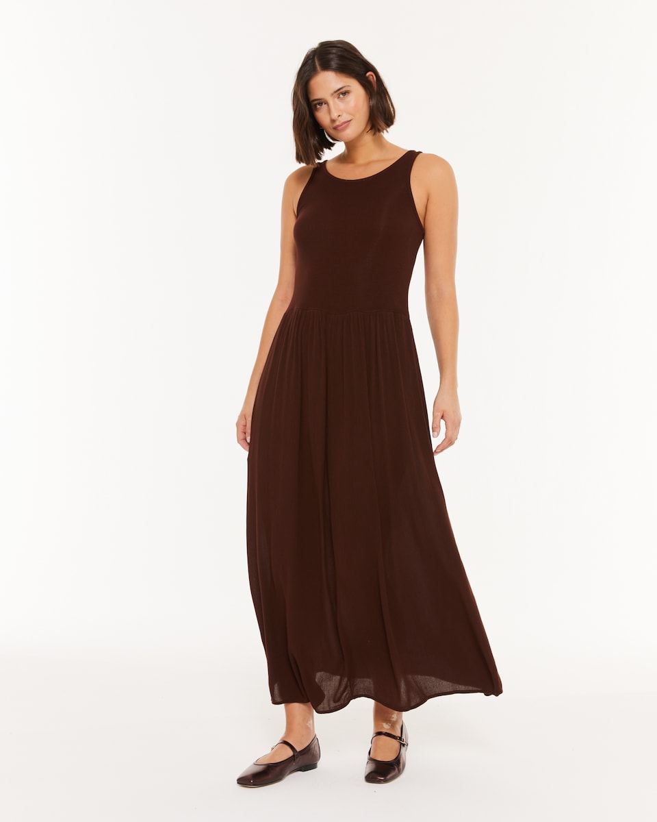 Vestido Comprido Combinado com Tecido de Malha e Plana Peça Sustentável Castanho-1