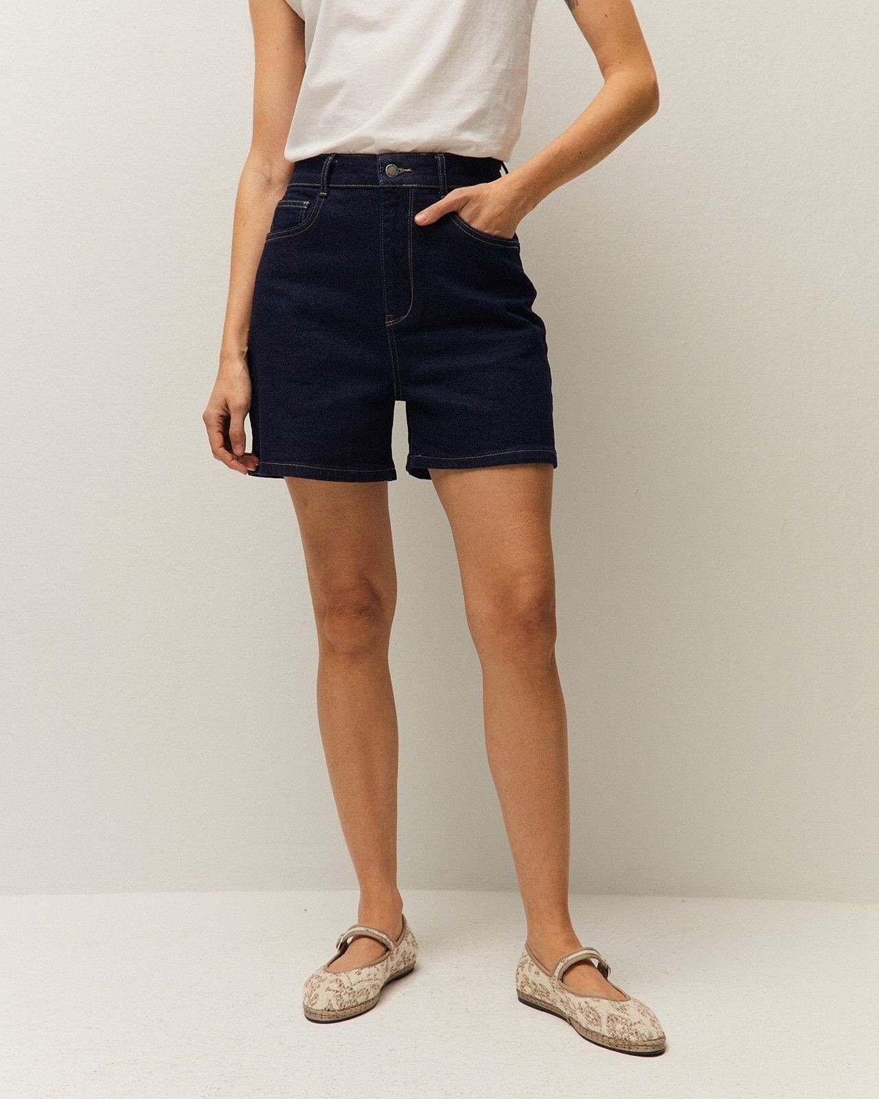 Short Jeans com Bolsos e Fecho com Botão e Fecho Zip Azul-marinho-3
