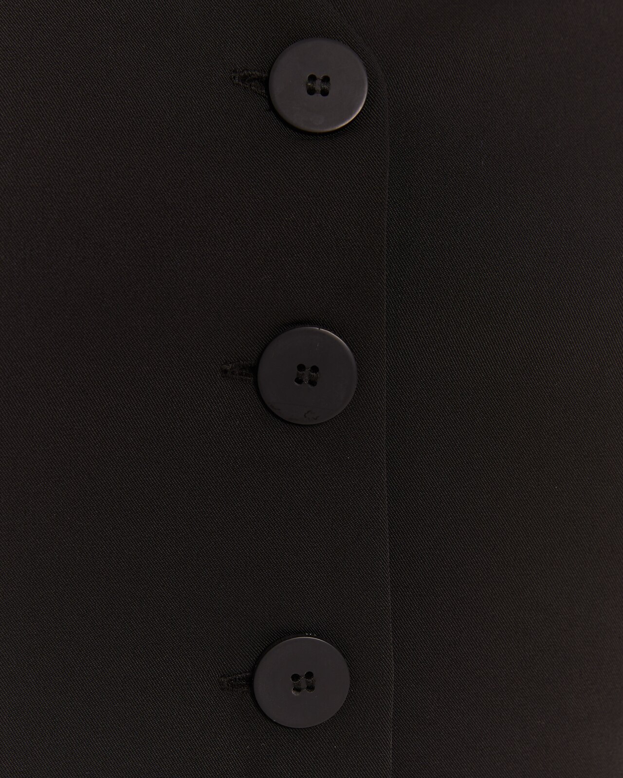 Colete Fluído com Botões Preto-5