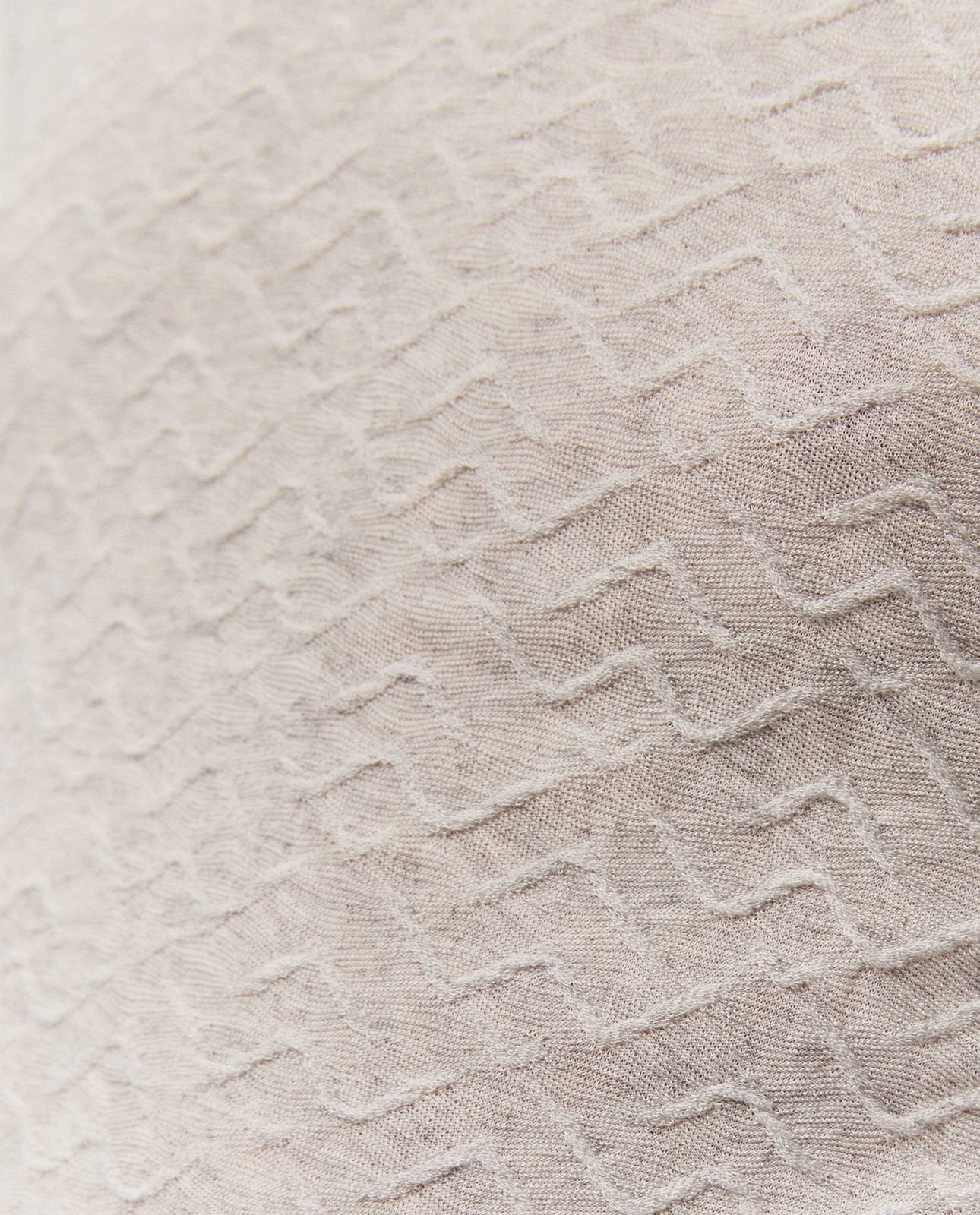 T-shirt com Abertura e com Textura Branco-5