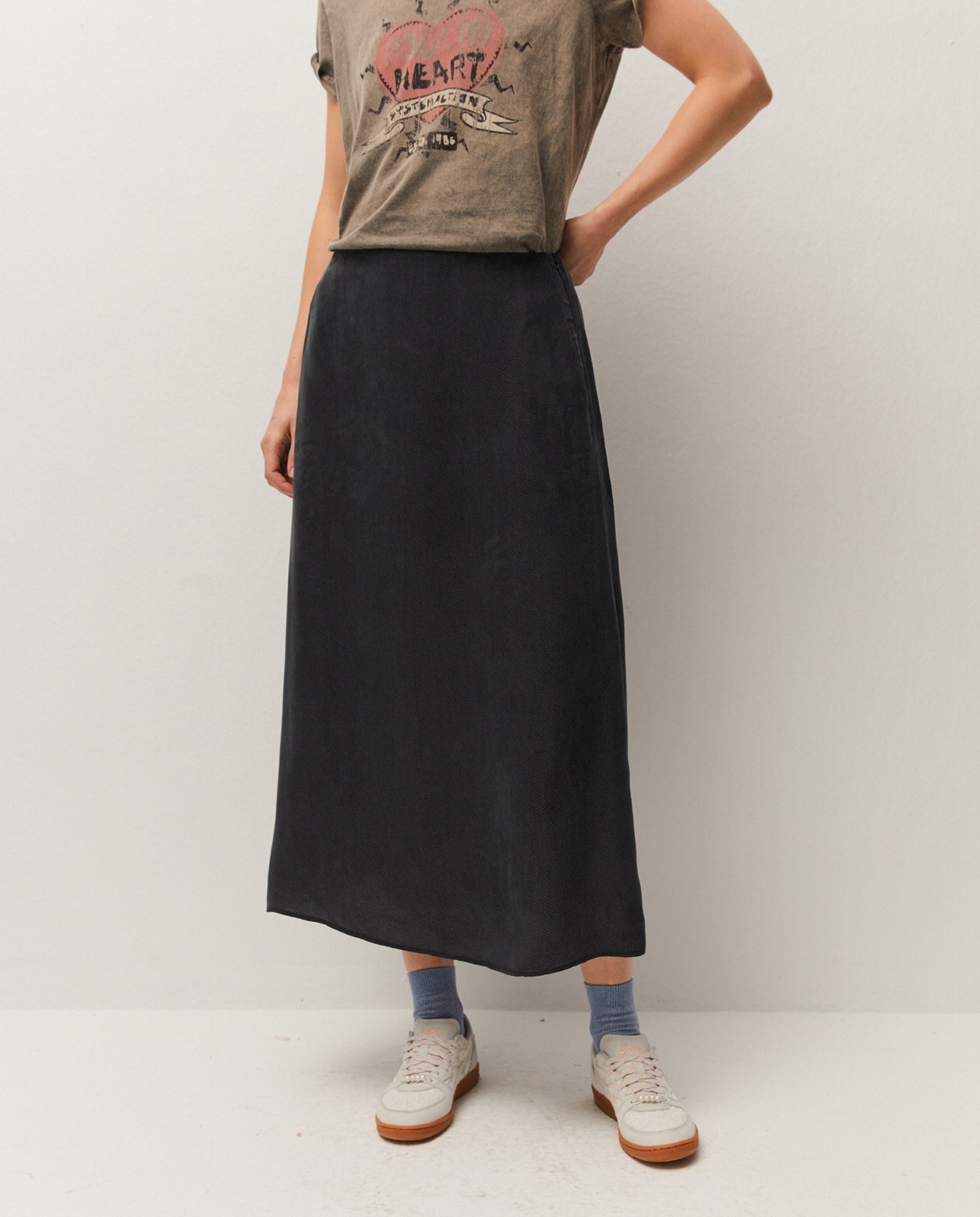 Saia Midi com Estampado Grande Cinzento-escuro-3