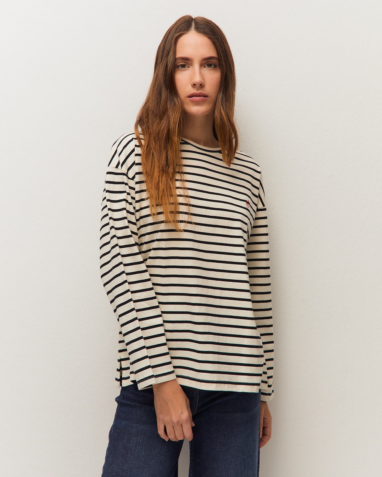 T-shirt Oversize com Decote Redondo e Manga Comprida Preto-2