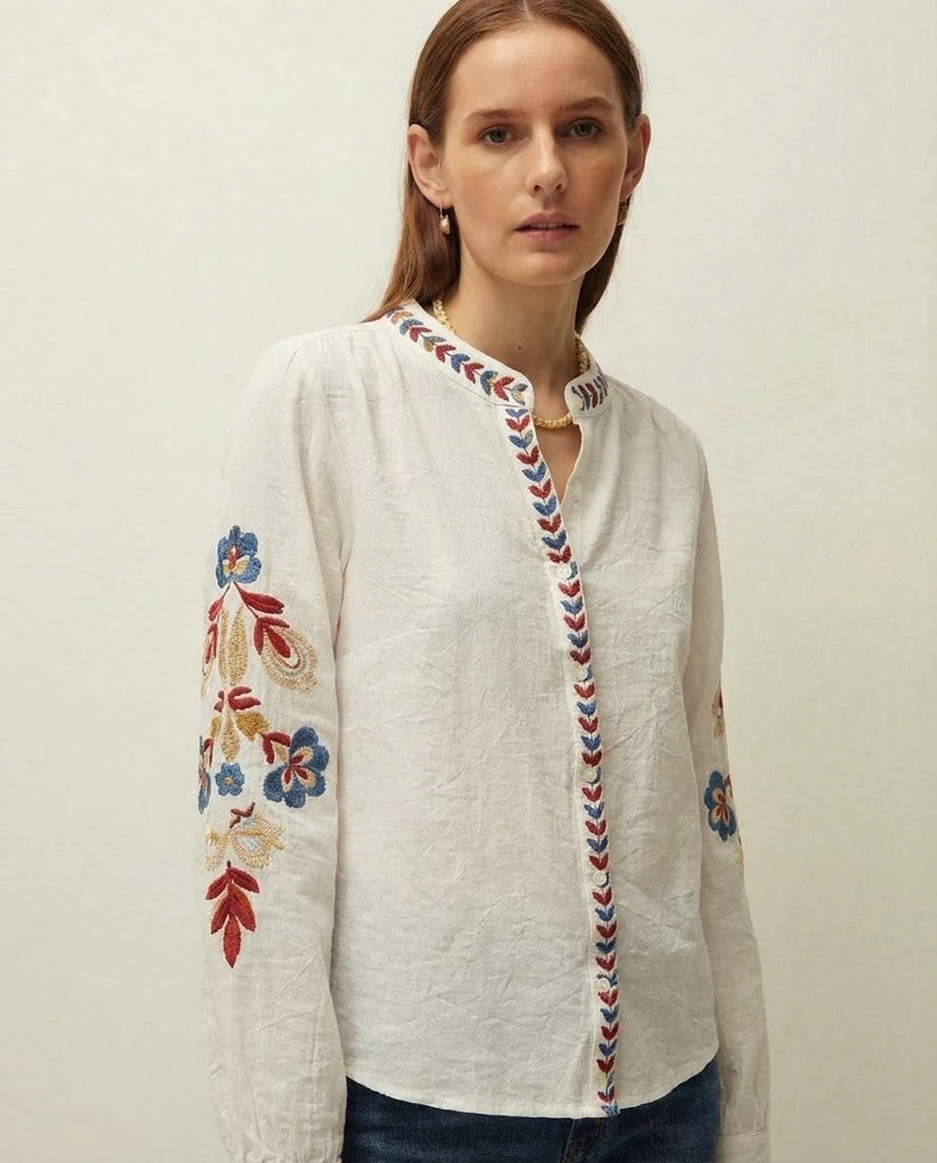 Camisa Bordada com Gola À Padre Branco-4