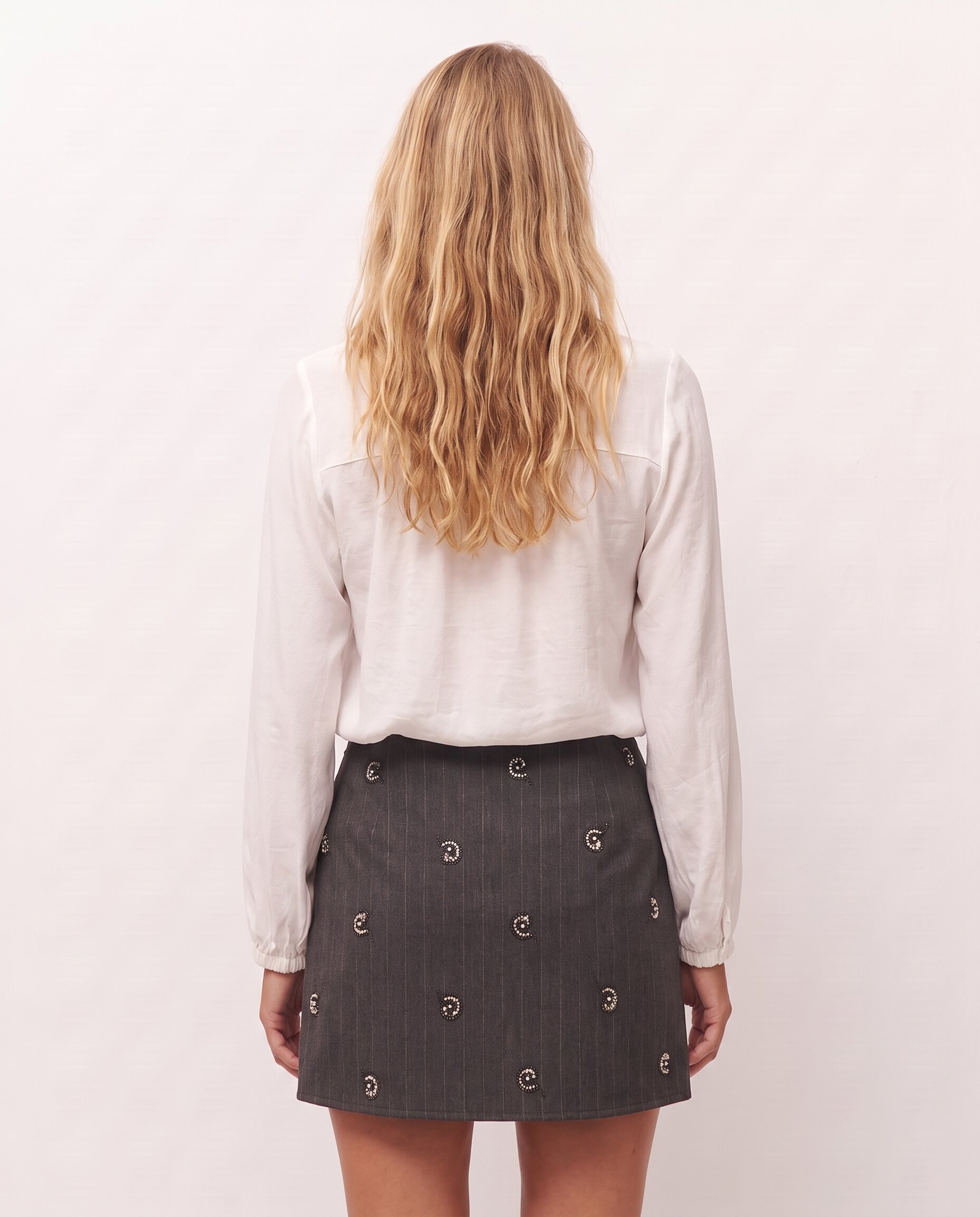 Camisa com Laço na Gola e Punhos com Elástico Branco-2