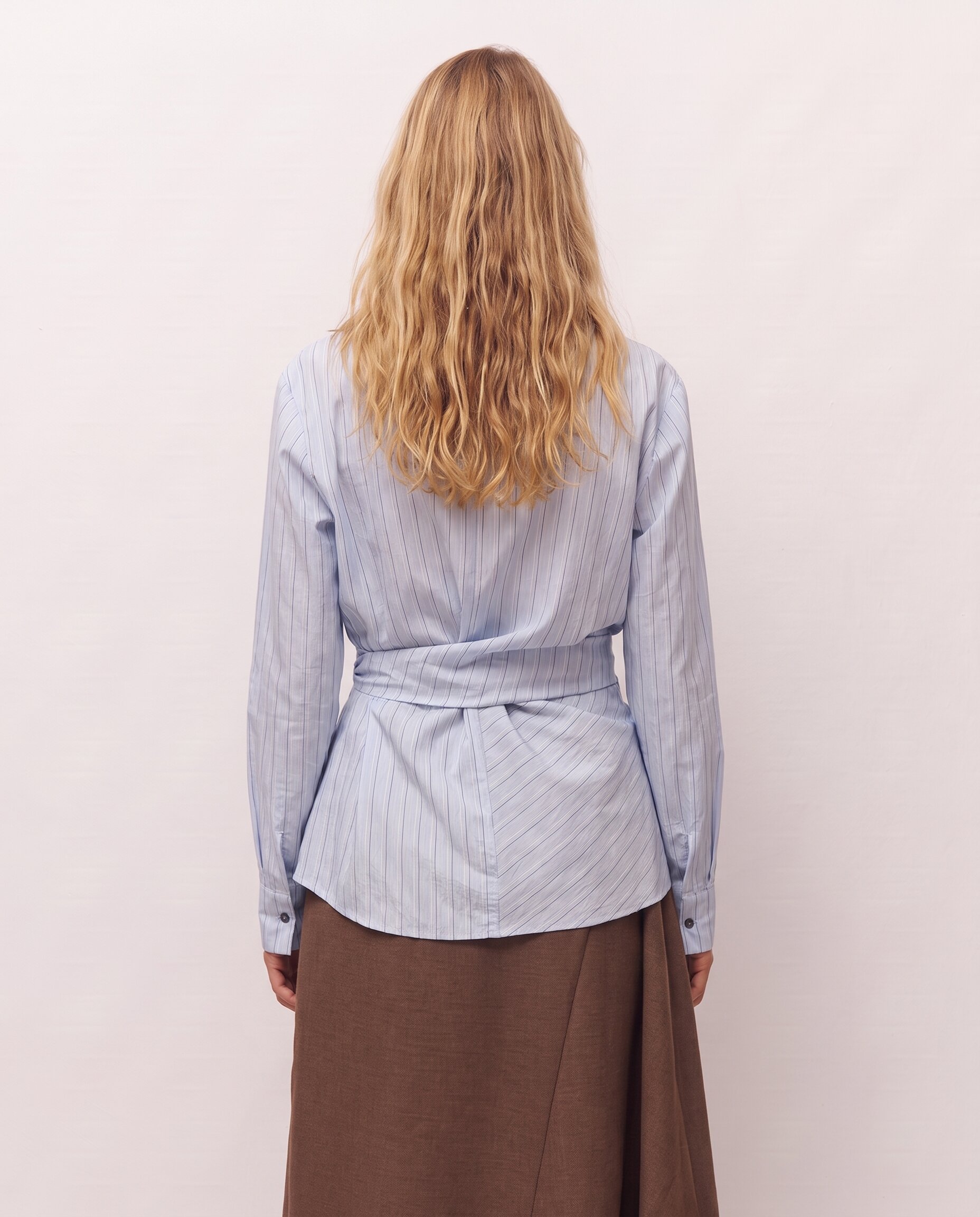 Camisa Às Riscas com Detalhe de Laço na Cintura Azul-2