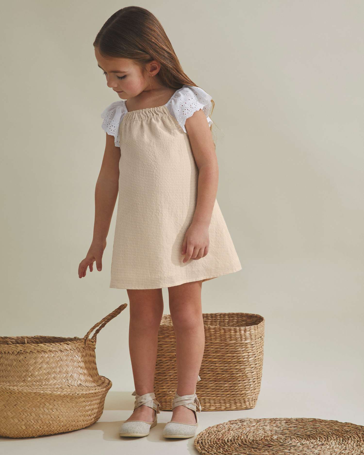 Imagem 0 de Vestido para Bebé Vichy com Gola em Conjunto em Baunilha