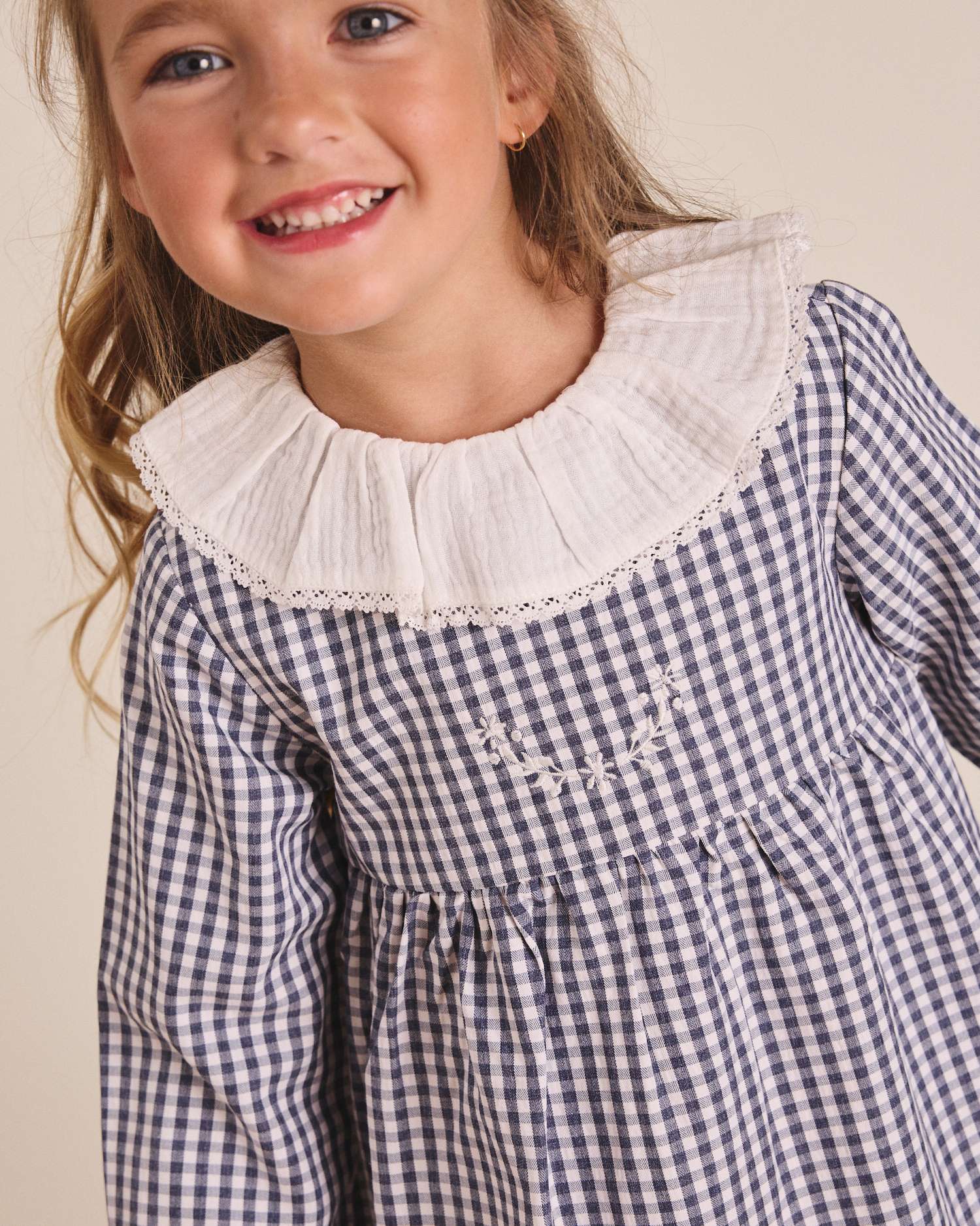Vestido Infantil Aos Quadrados Vichy com Gola Folho Azul-2