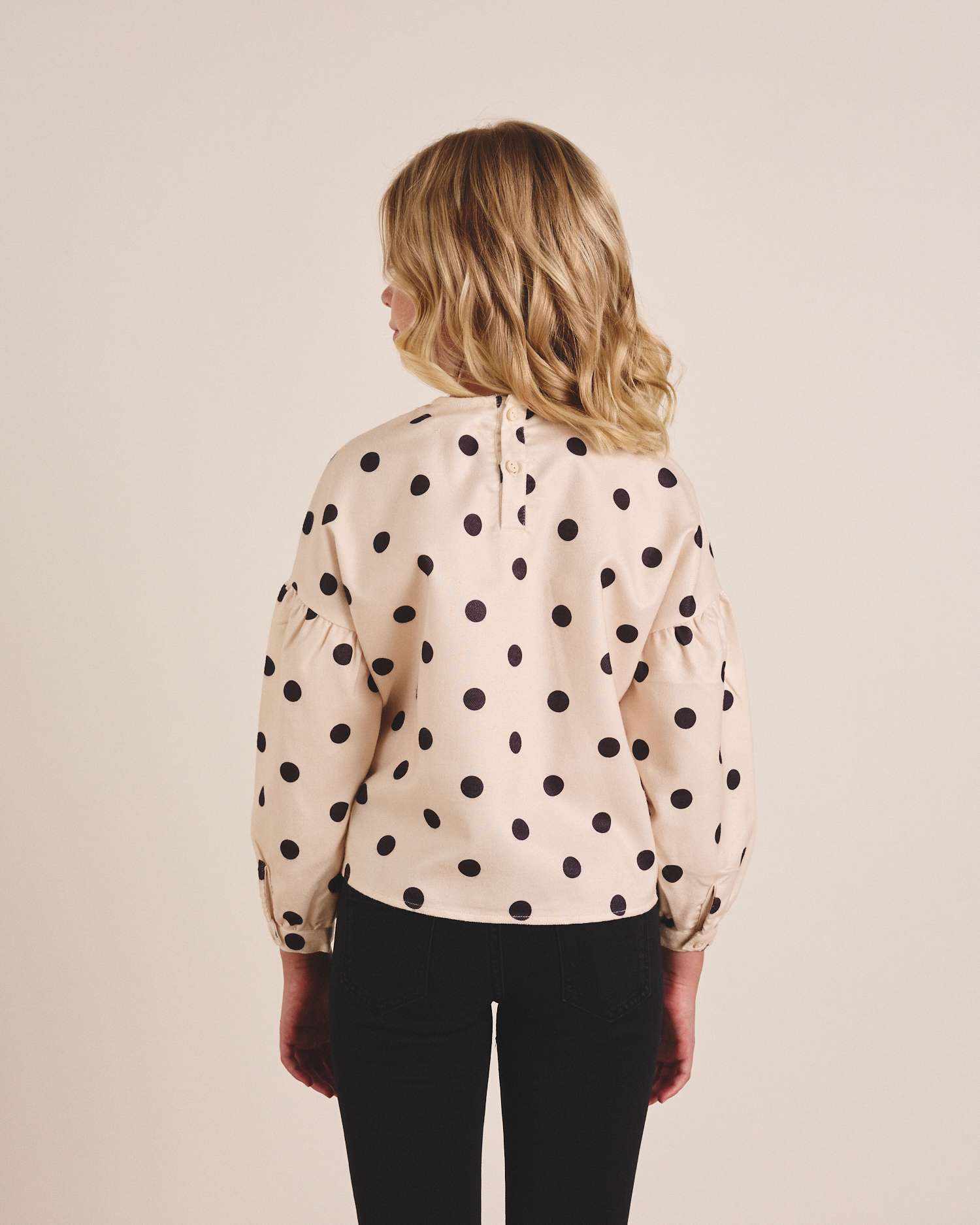 Blusa Infantil com Bolinhas e Laço Natural-3