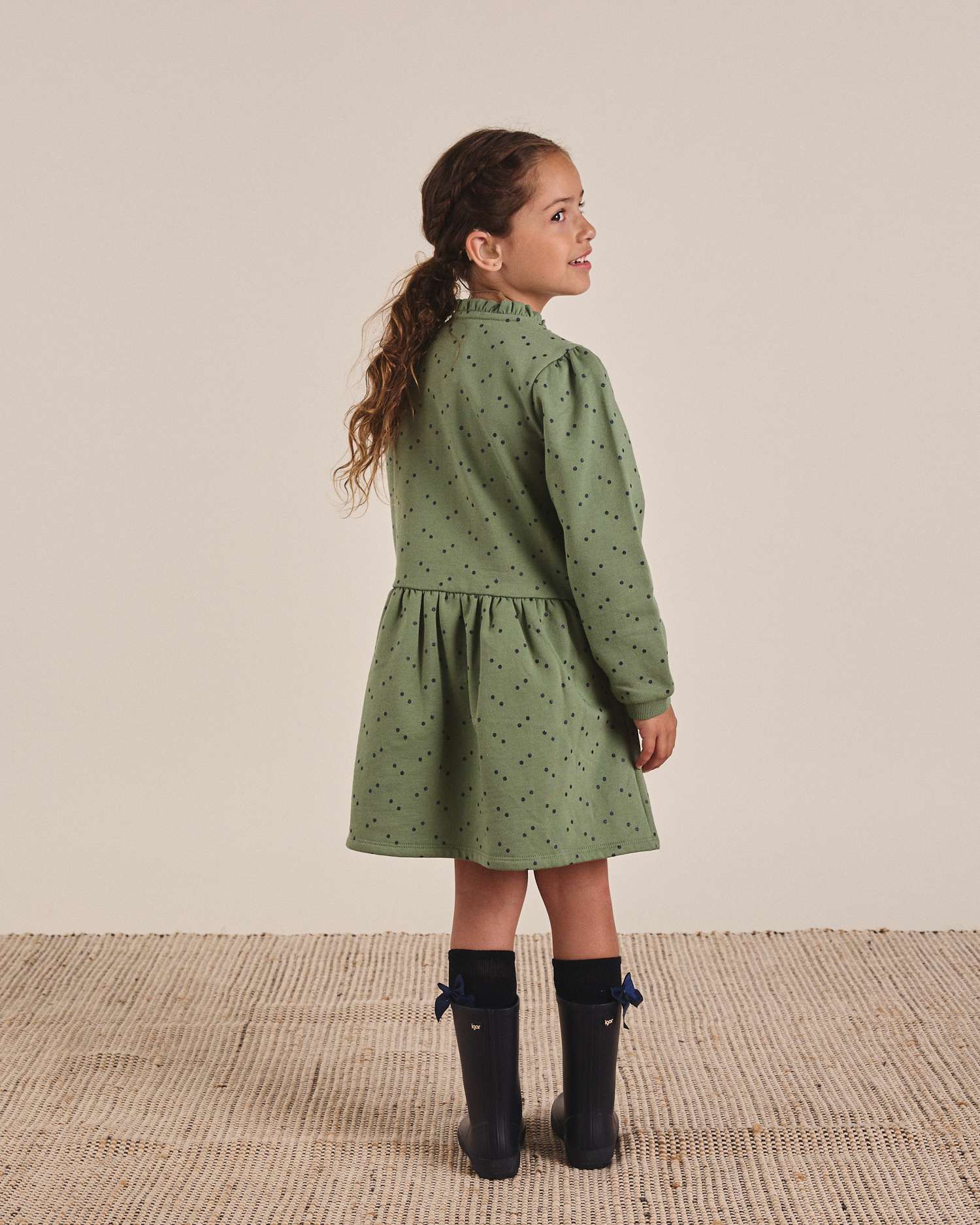 Vestido Infantil em Felpa Perchada com Bolinhas de Purpurina Verde-2