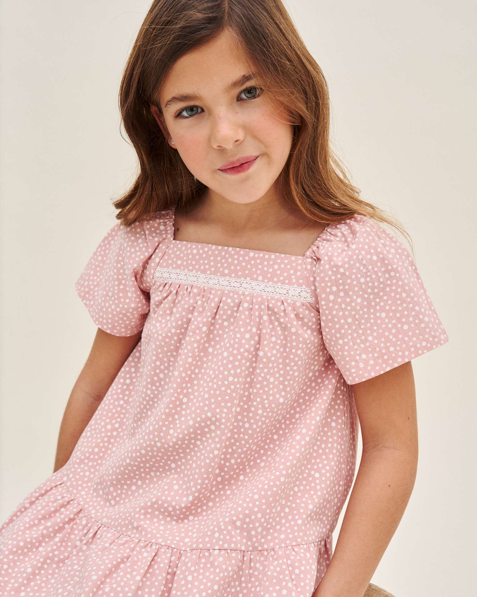 Vestido Infantil com Bolinhas Irregulares e Manga Curta Abalonada Dadati Rosa-3