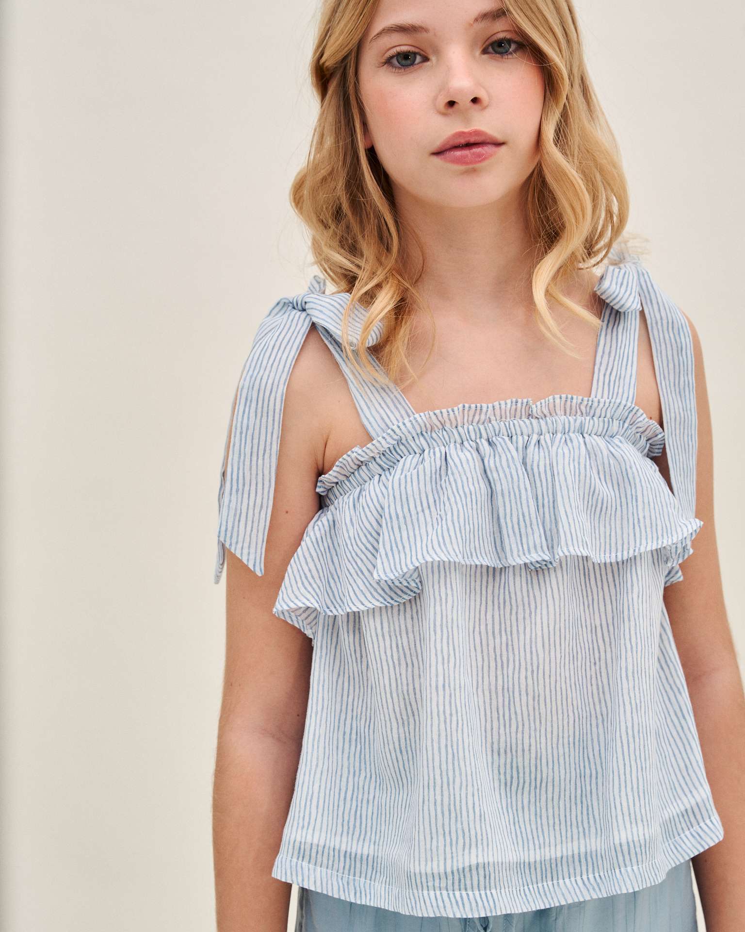 Blusa Infantil de Alças com Riscas Pastel Branco-3