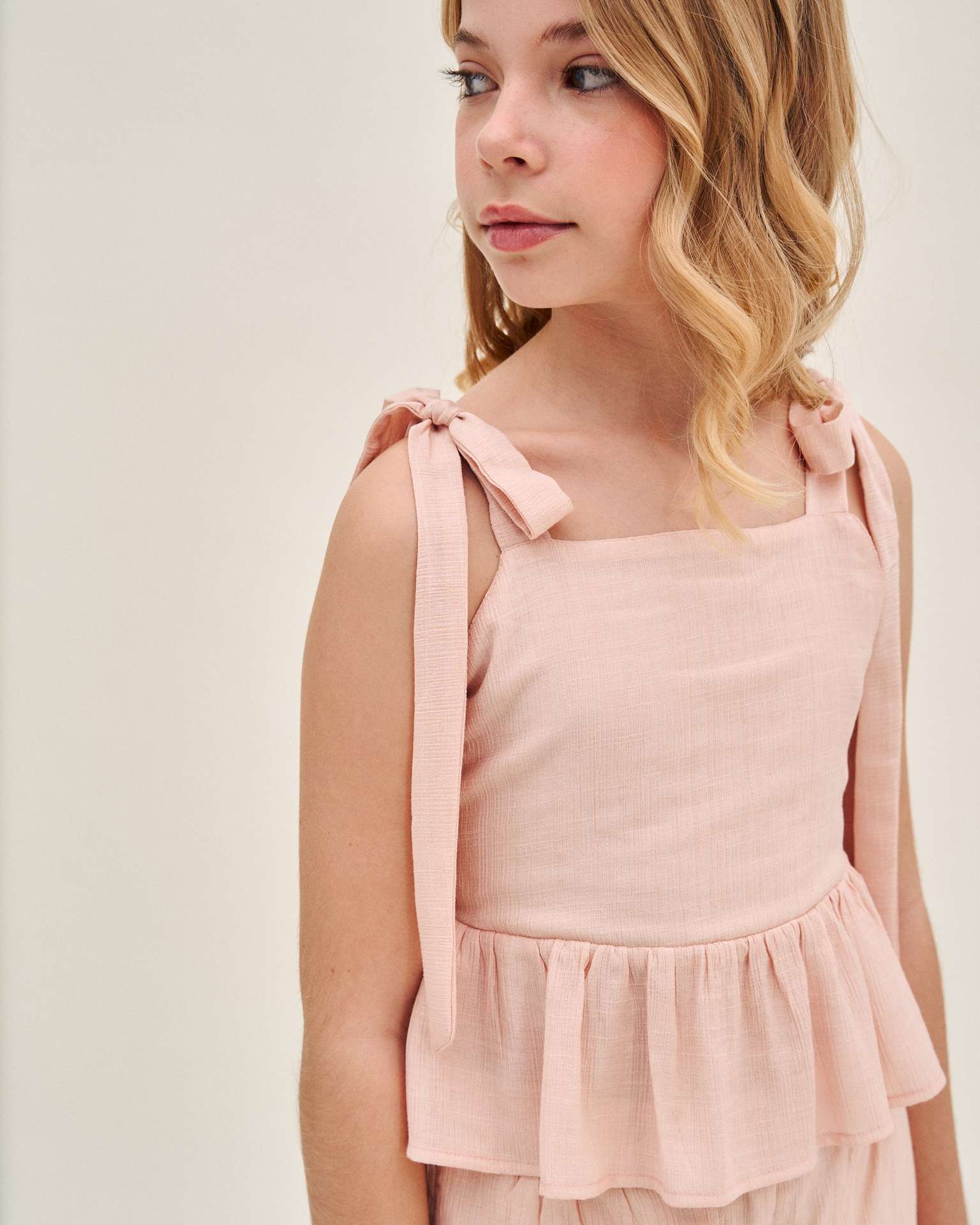 Blusa Infantil com Laçadas nos Ombros e Folho na Bainha Rosa-pastel-3