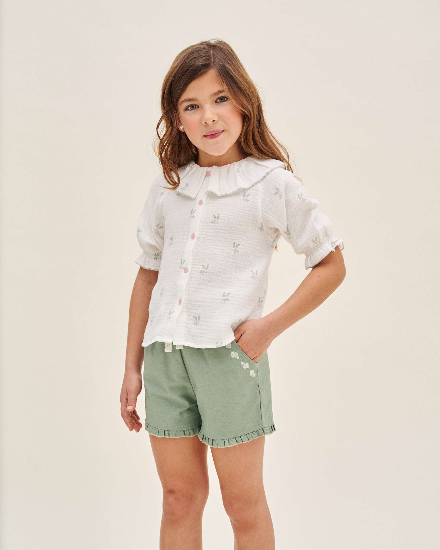 Short Infantil com Cordão e Detalhe nos Bolsos Verde-1