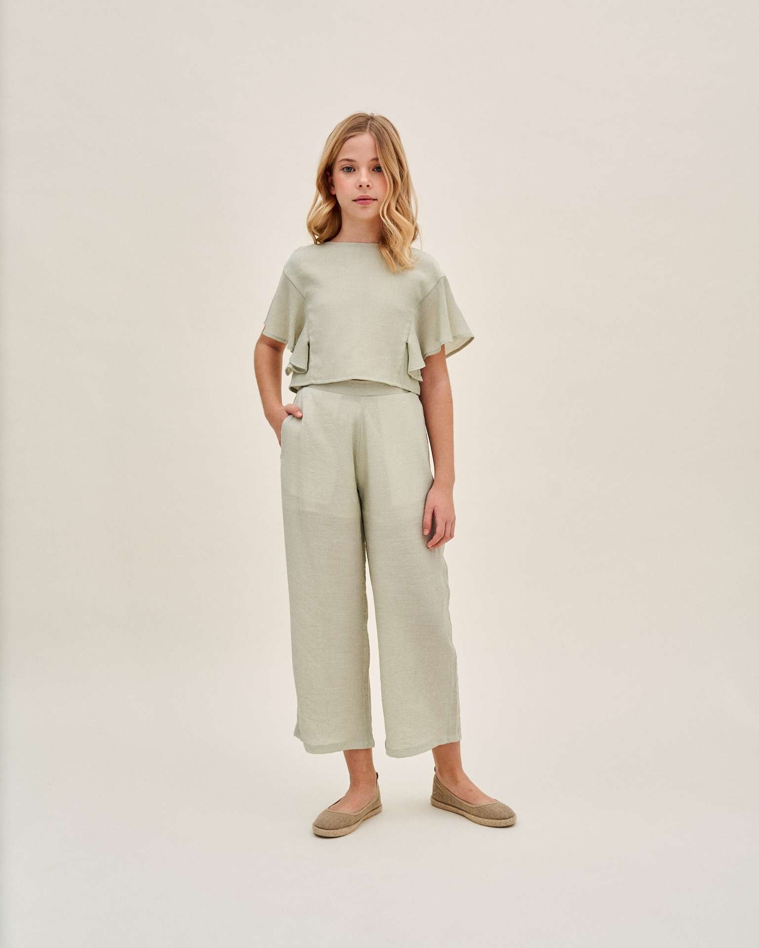 Blusa Infantil com Costas Cruzadas Abertas Dadati Verde-1