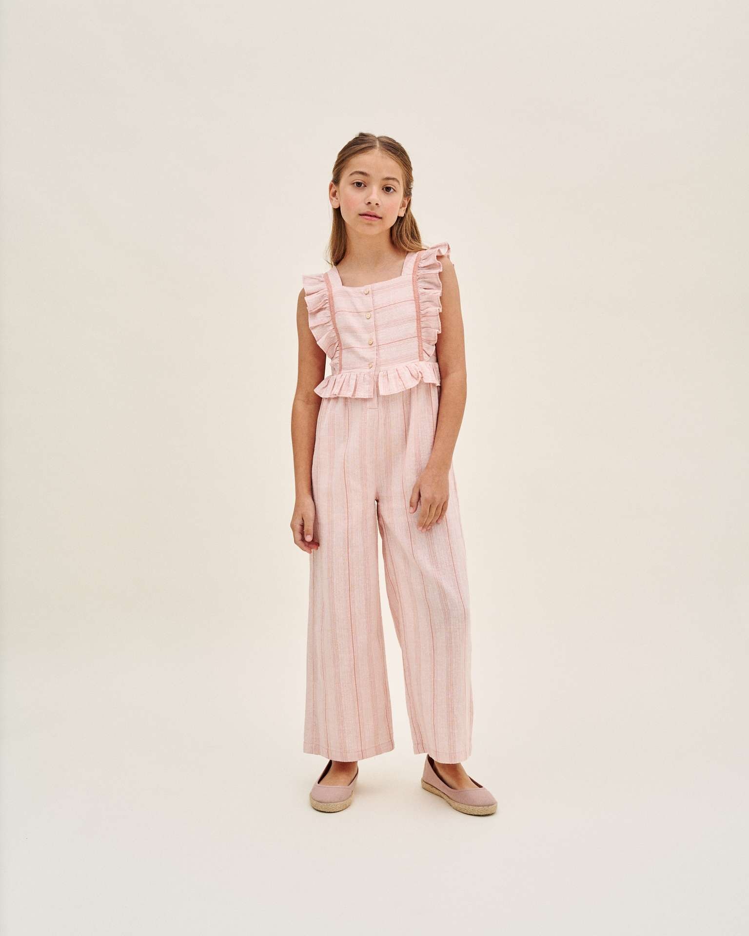 Macacão Infantil Às Riscas com Folhos Rosa-claro-1