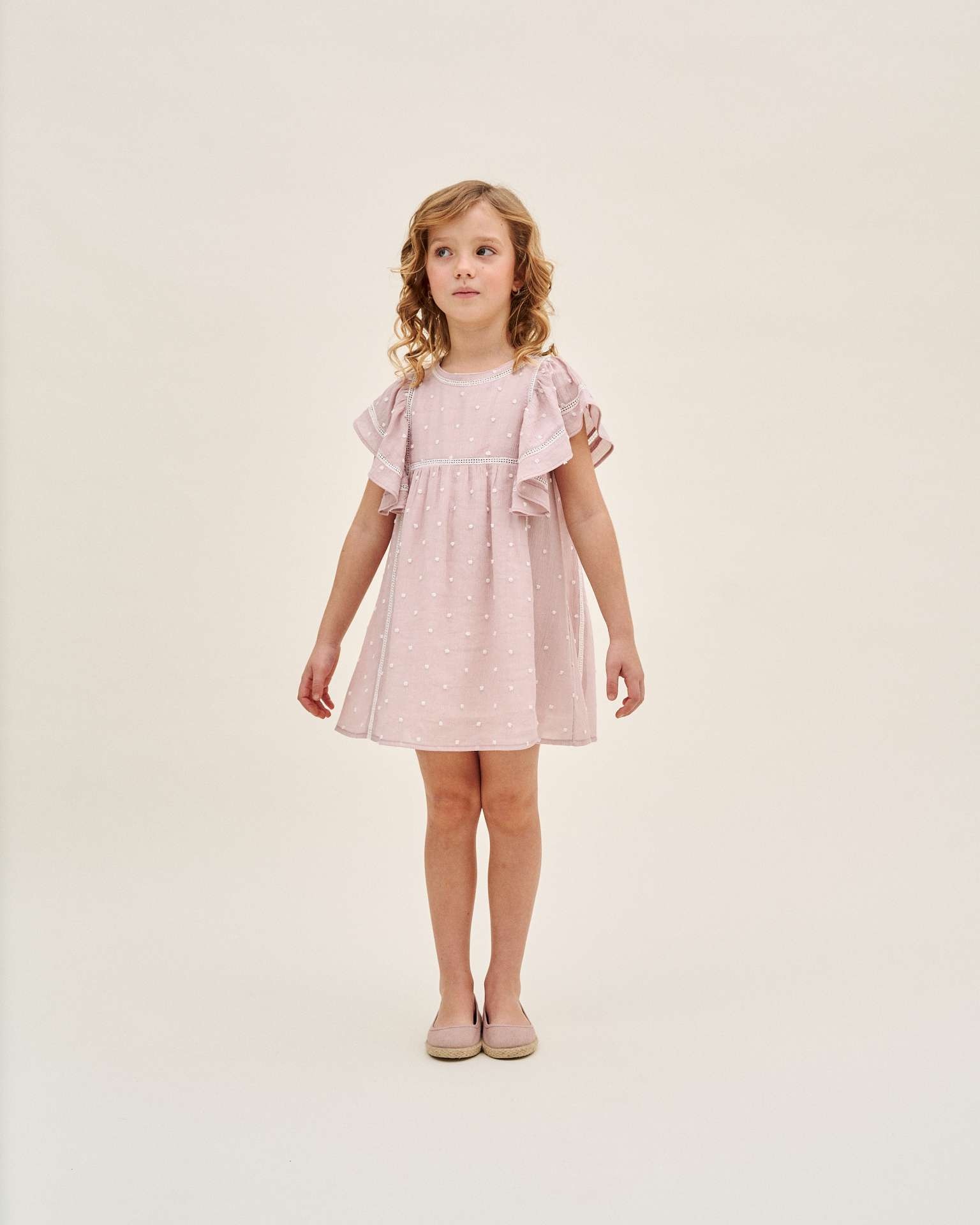Imagem 0 de Vestido Infantil de Plumeti com Mini Bolinhas e Manga Folho