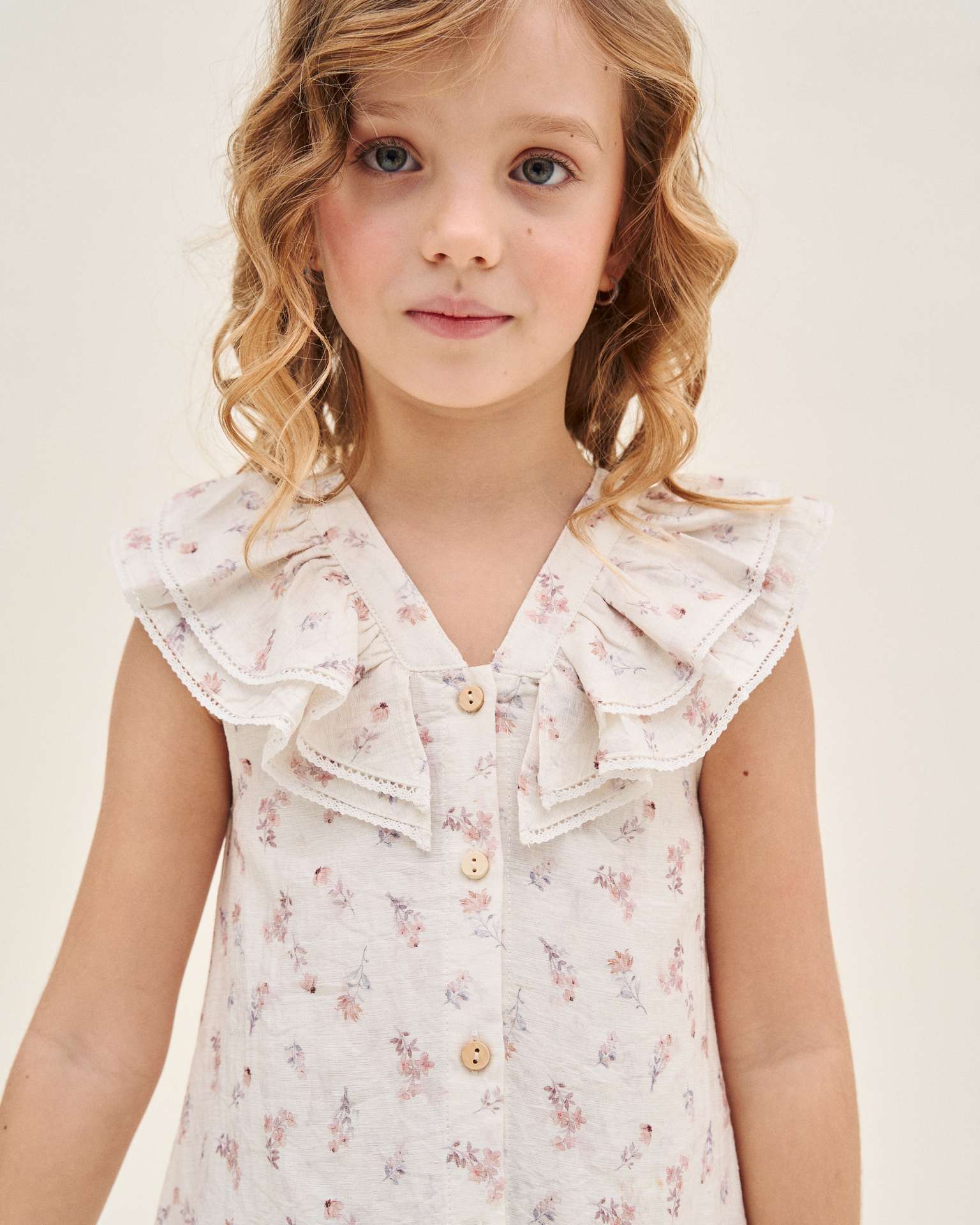 Vestido Infantil com Estampado Floral e Mangas Folho Dadati Branco-3
