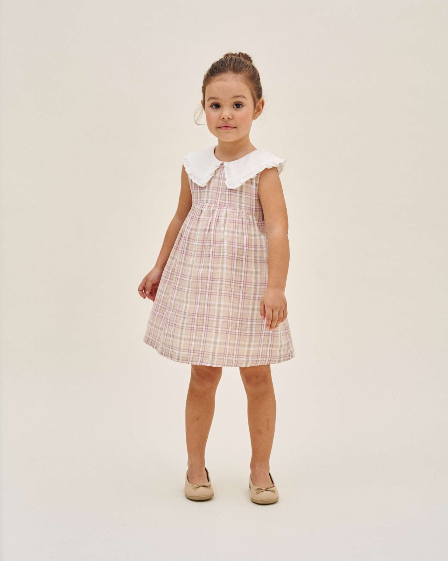 Imagem 0 de Vestido Infantil Aos Quadrados sem Mangas com Gola Bebé