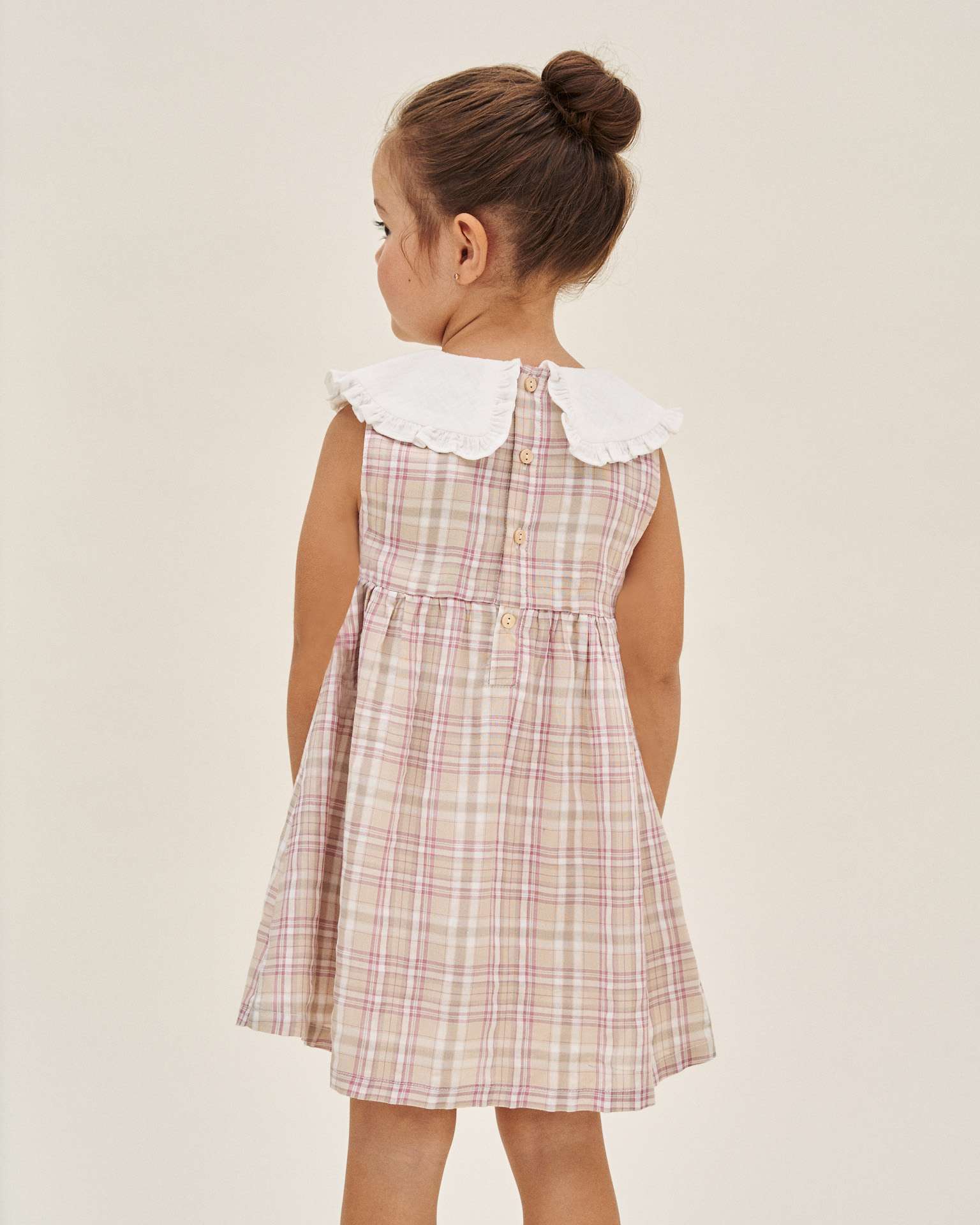 Vestido Infantil Aos Quadrados sem Mangas com Gola Bebé Dadati Branco-2