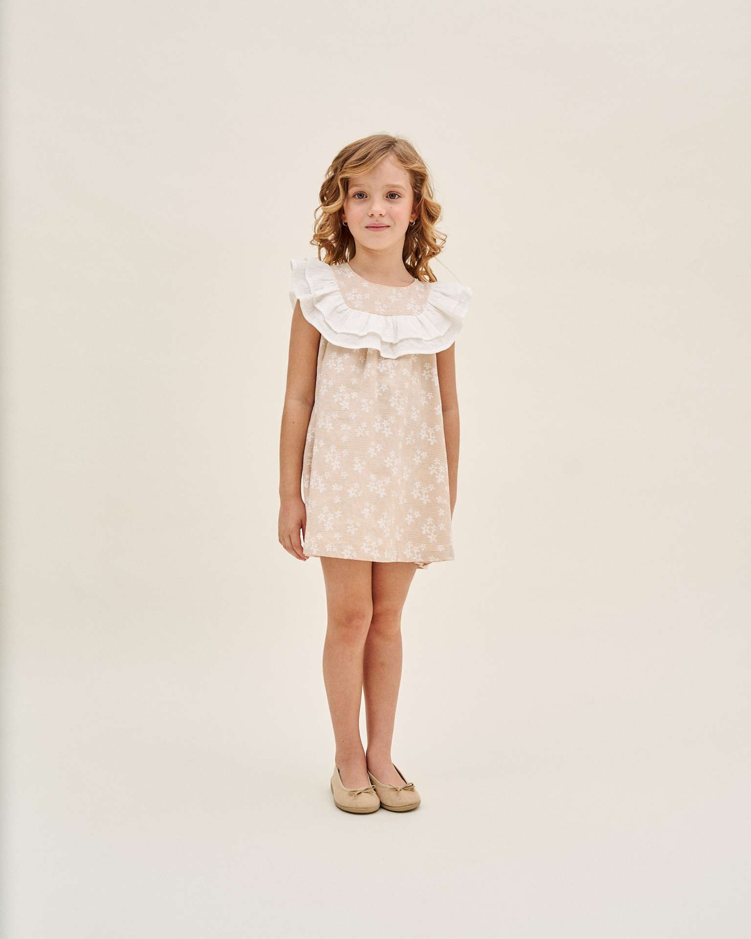 Imagem 0 de Vestido Infantil com Estrelas e Folhos