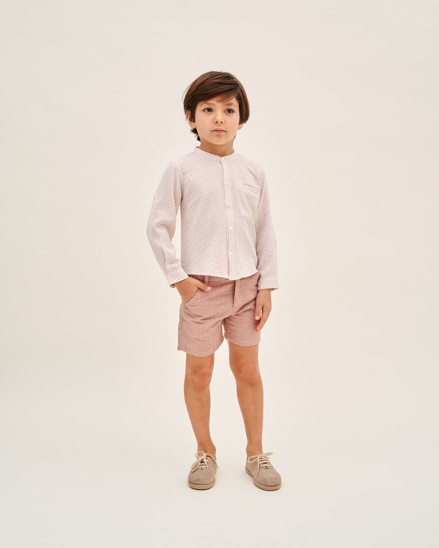 Camisa Aos Quadrados com Gola À Padre Branco-1