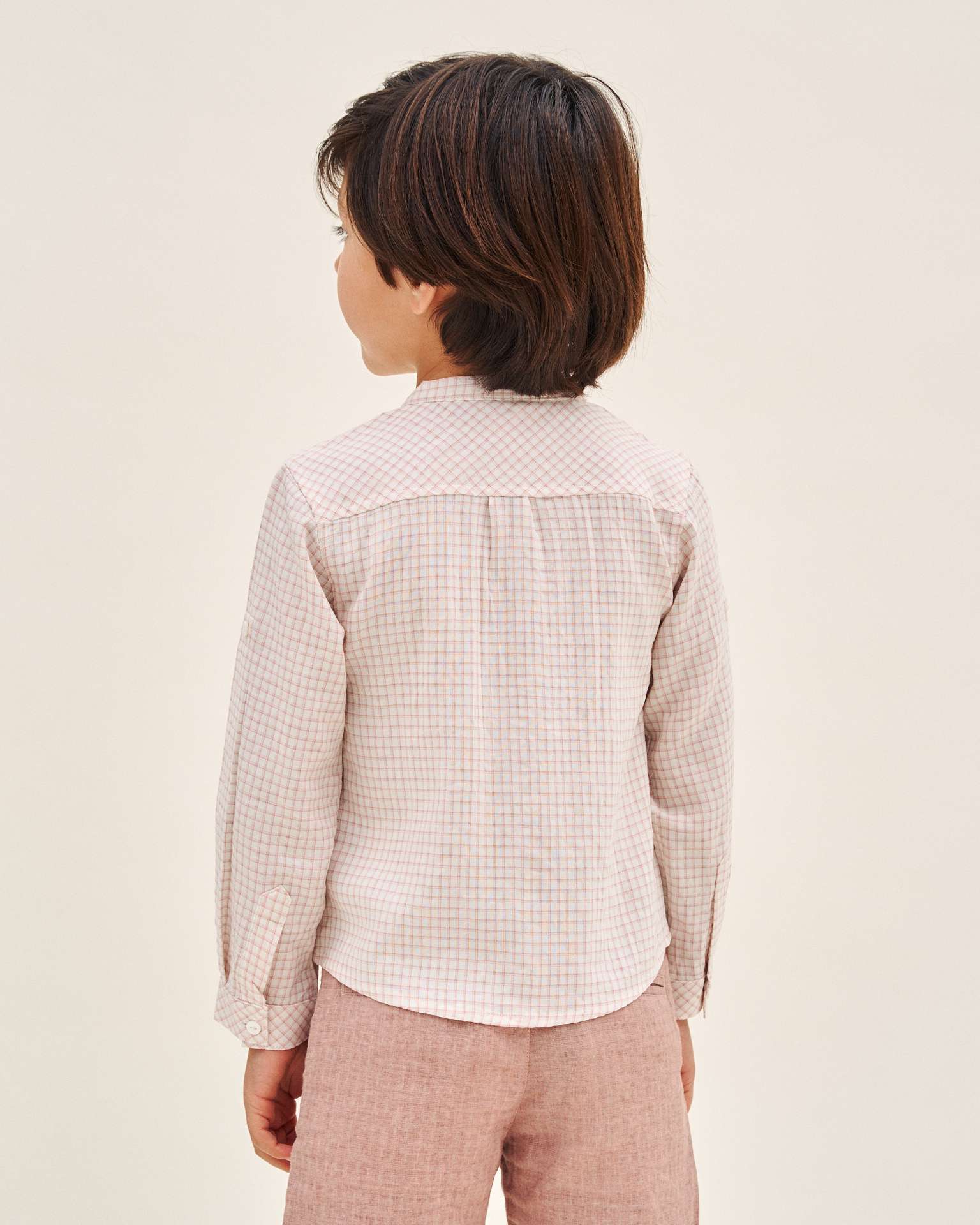 Camisa Aos Quadrados com Gola À Padre Branco-2