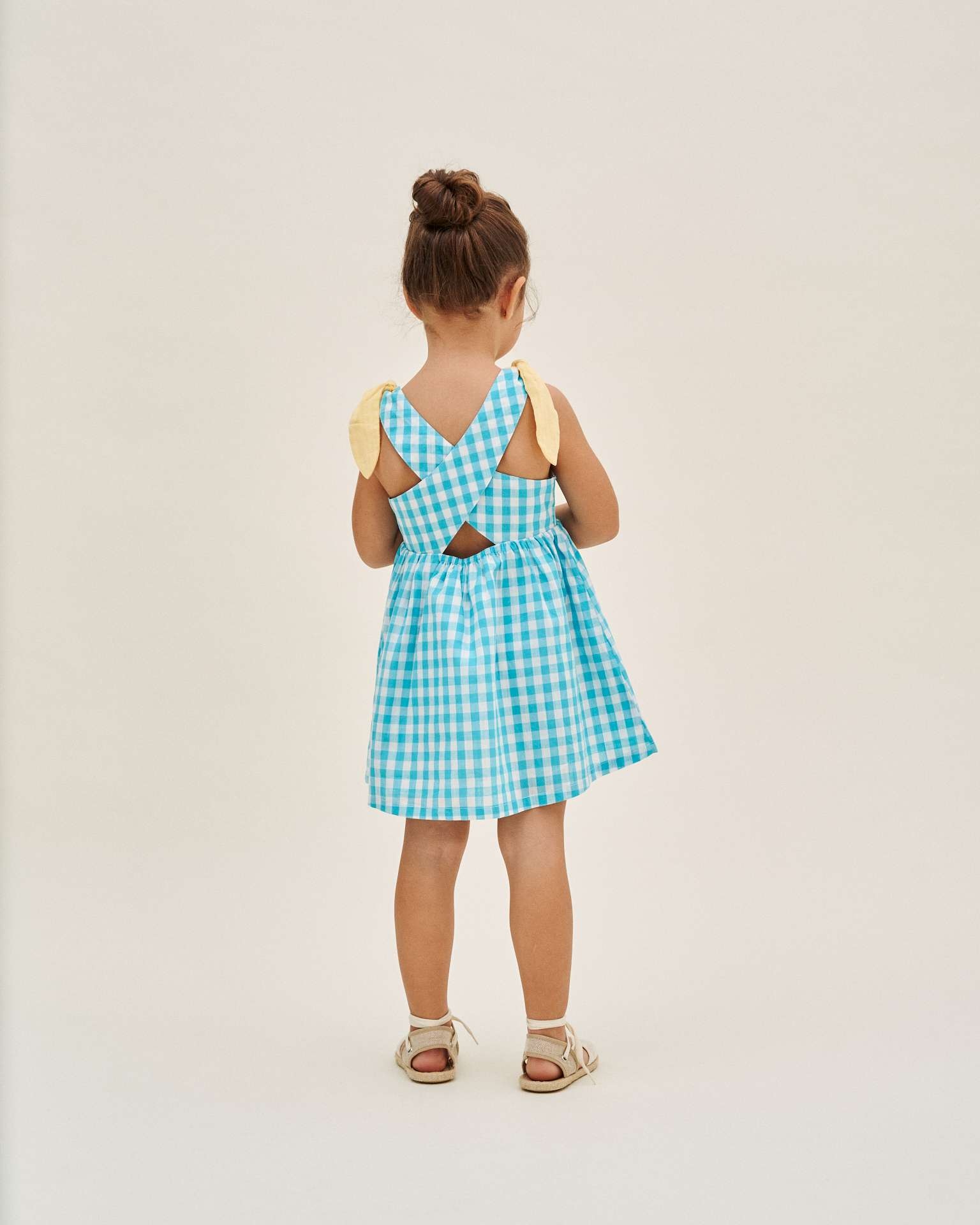 Vestido Infantil Aos Quadrados Vichy e Laços Dadati Azul-turquesa-2