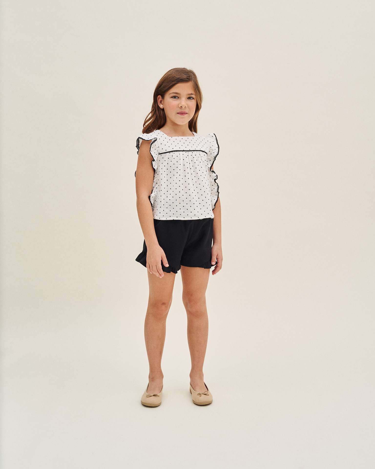 Blusa Infantil com Bolinhas e Contraste Branco-1
