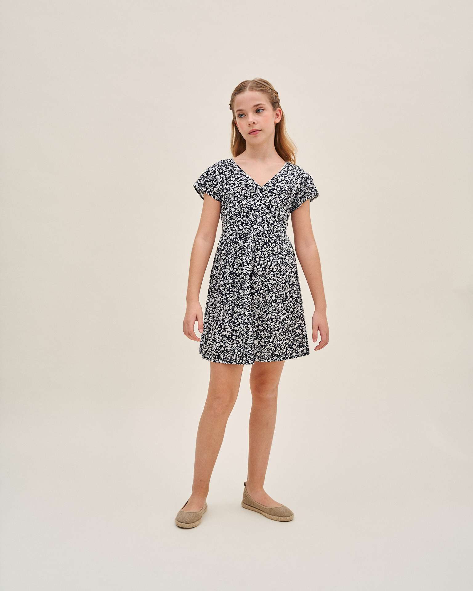 Vestido Infantil em Preto com Estampado de Flores Dadati Azul-escuro-1
