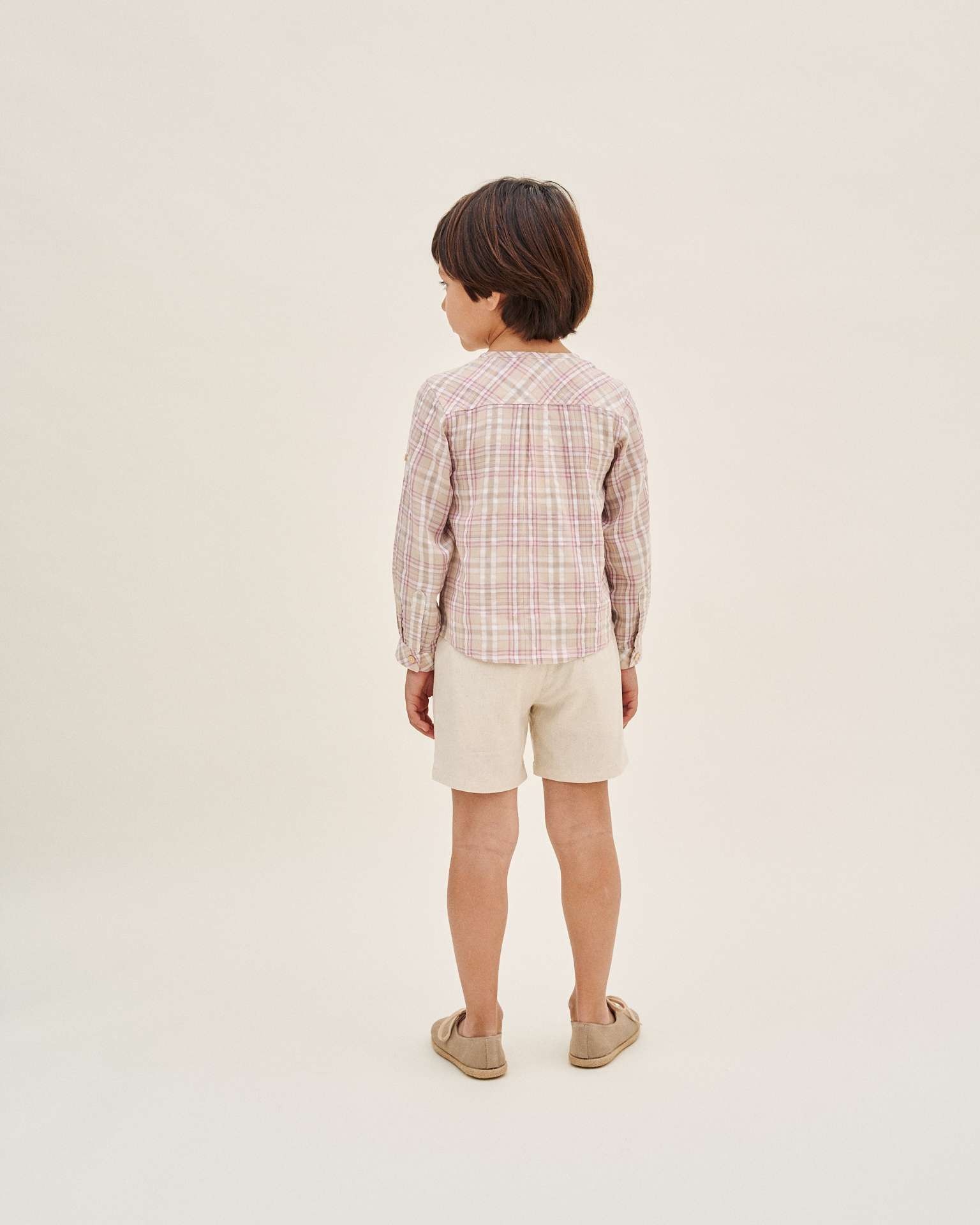 Camisa Infantil Aos Quadrados com Gola À Padre Castanho-claro-2