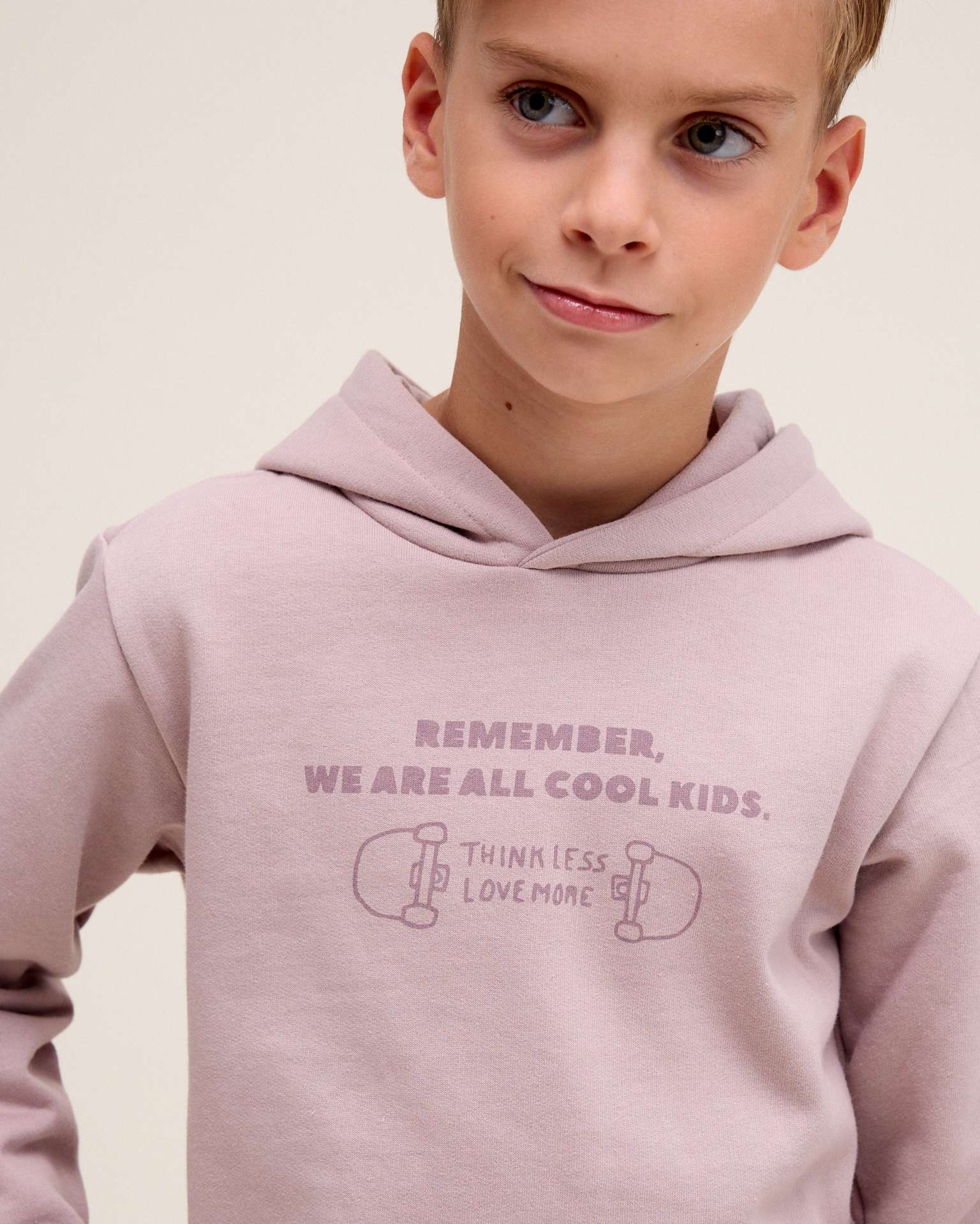 Sweatshirt Infantil com Capuz e Desenho de Skate Rosa-3